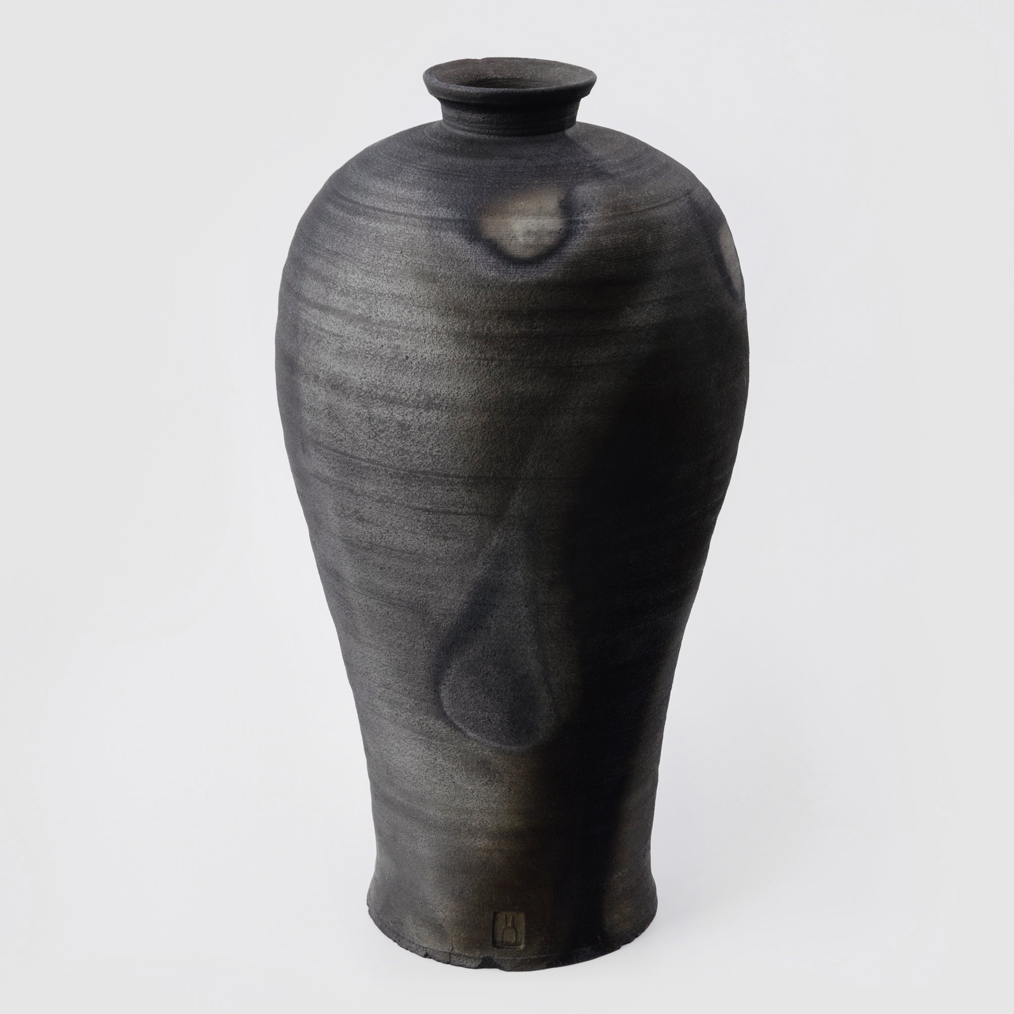 Black Vase No.146/23