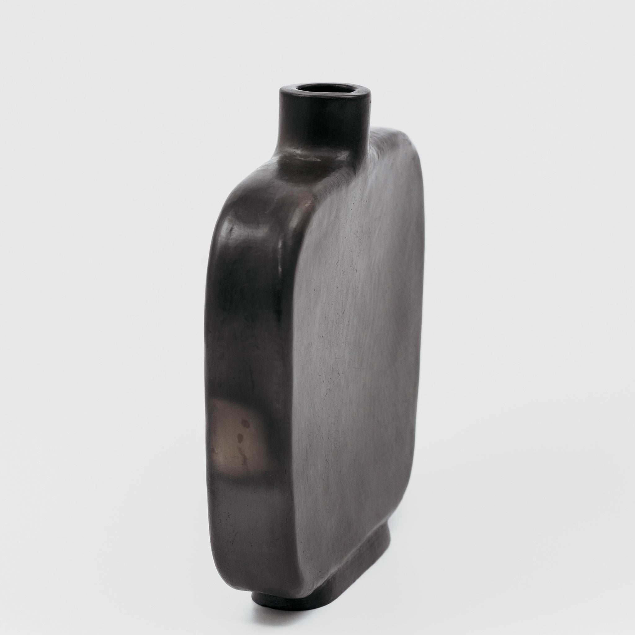 Black Bottle No.187/24 - huba.studio