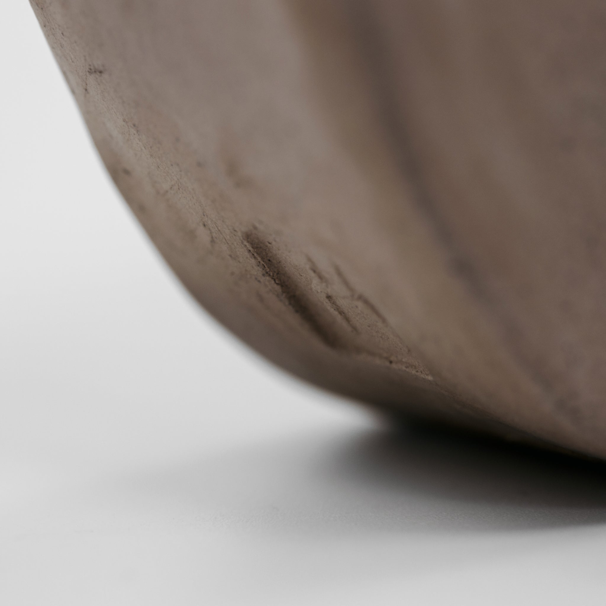 Black Vase No.02/24 - huba.studio