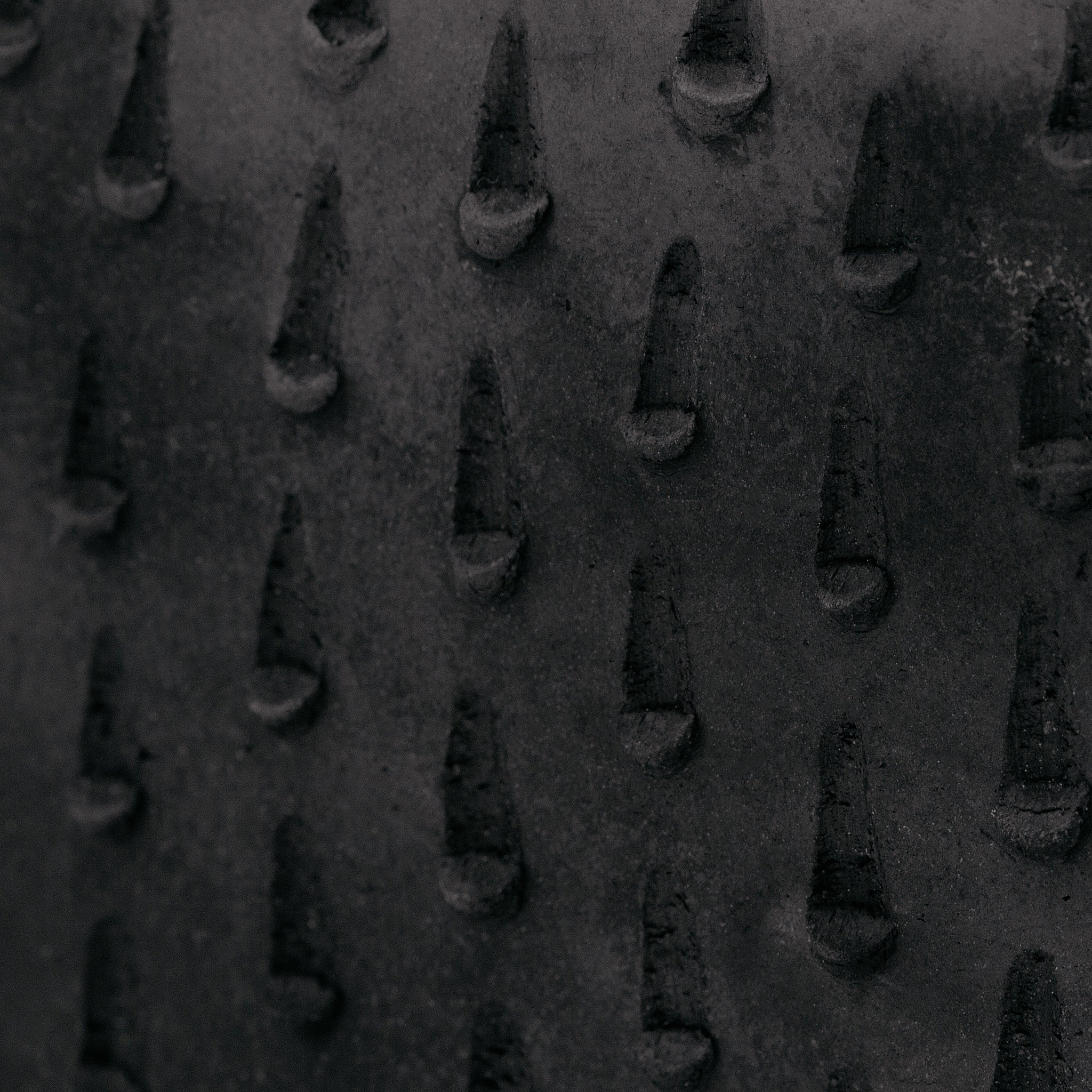 Black Vase No.03/24 - huba.studio