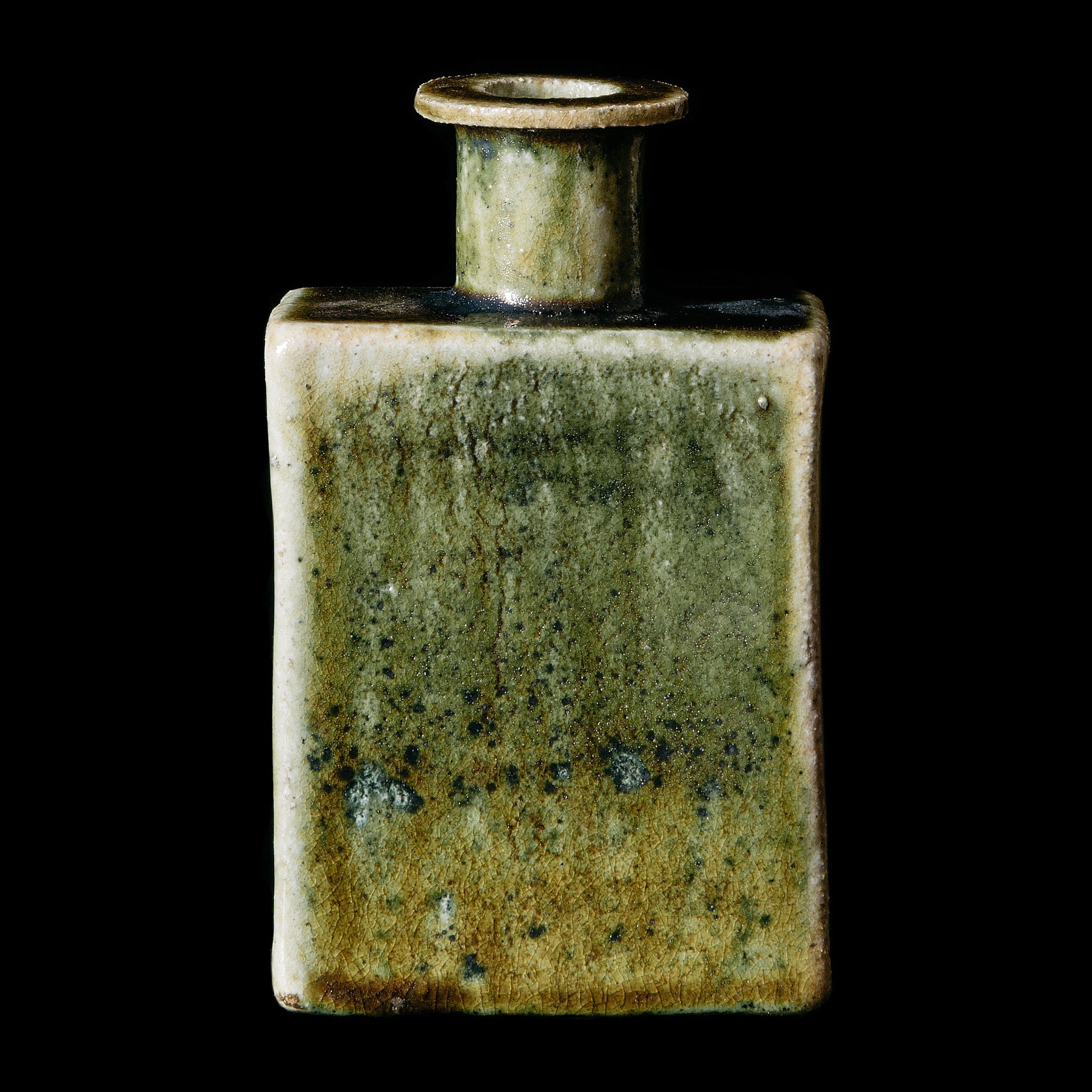 Bottle No.122/23 - huba.studio