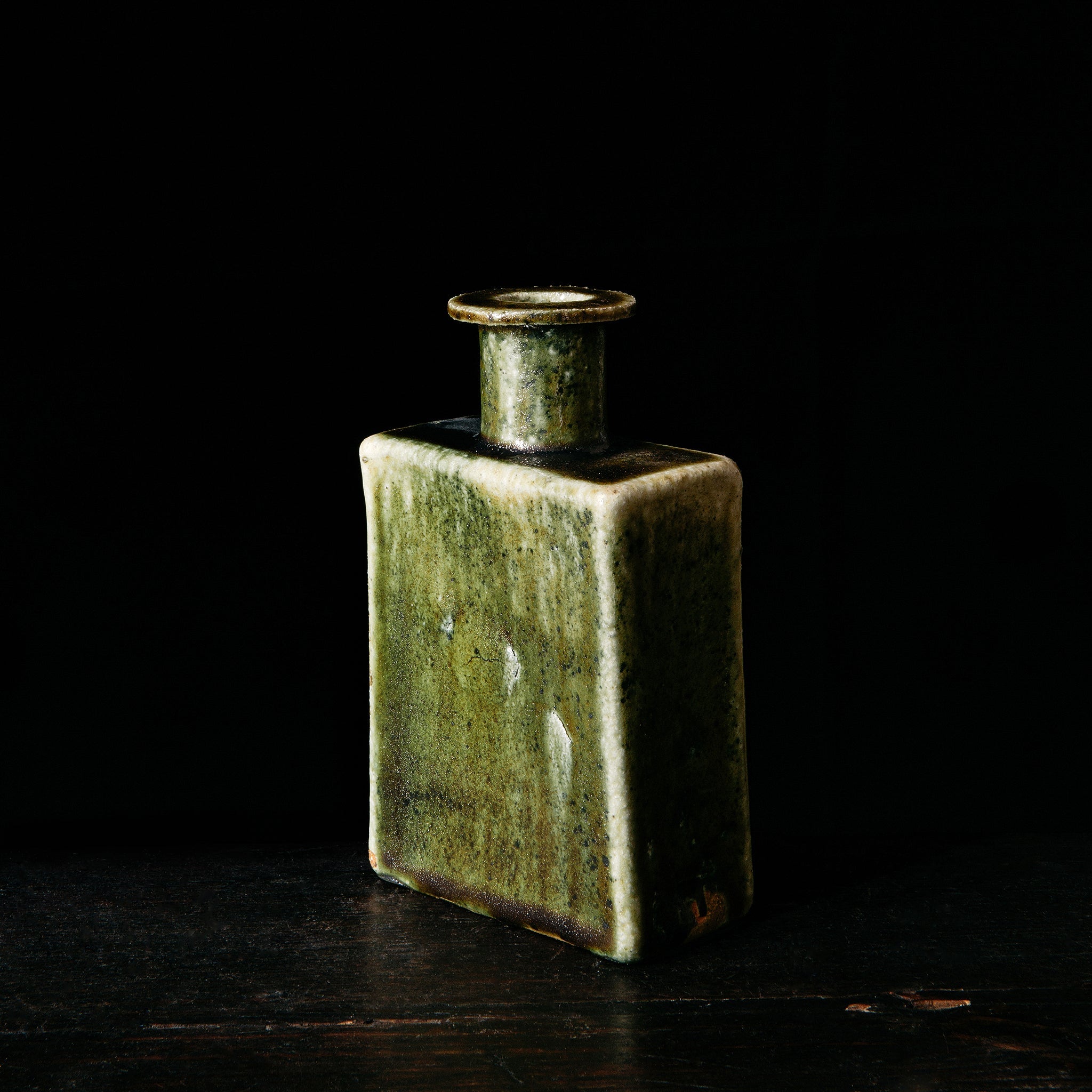 Bottle No.122/23 - huba.studio