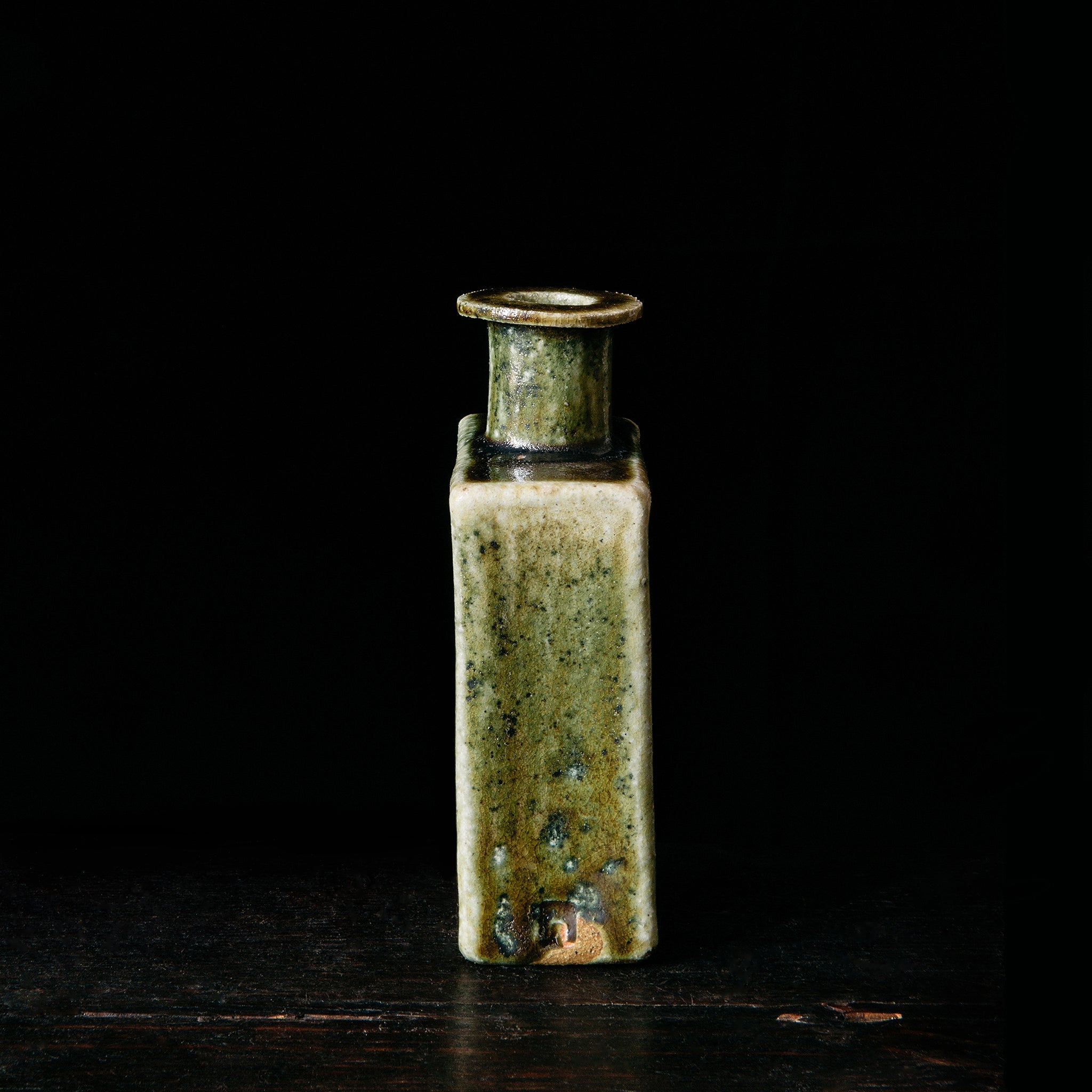 Bottle No.122/23 - huba.studio