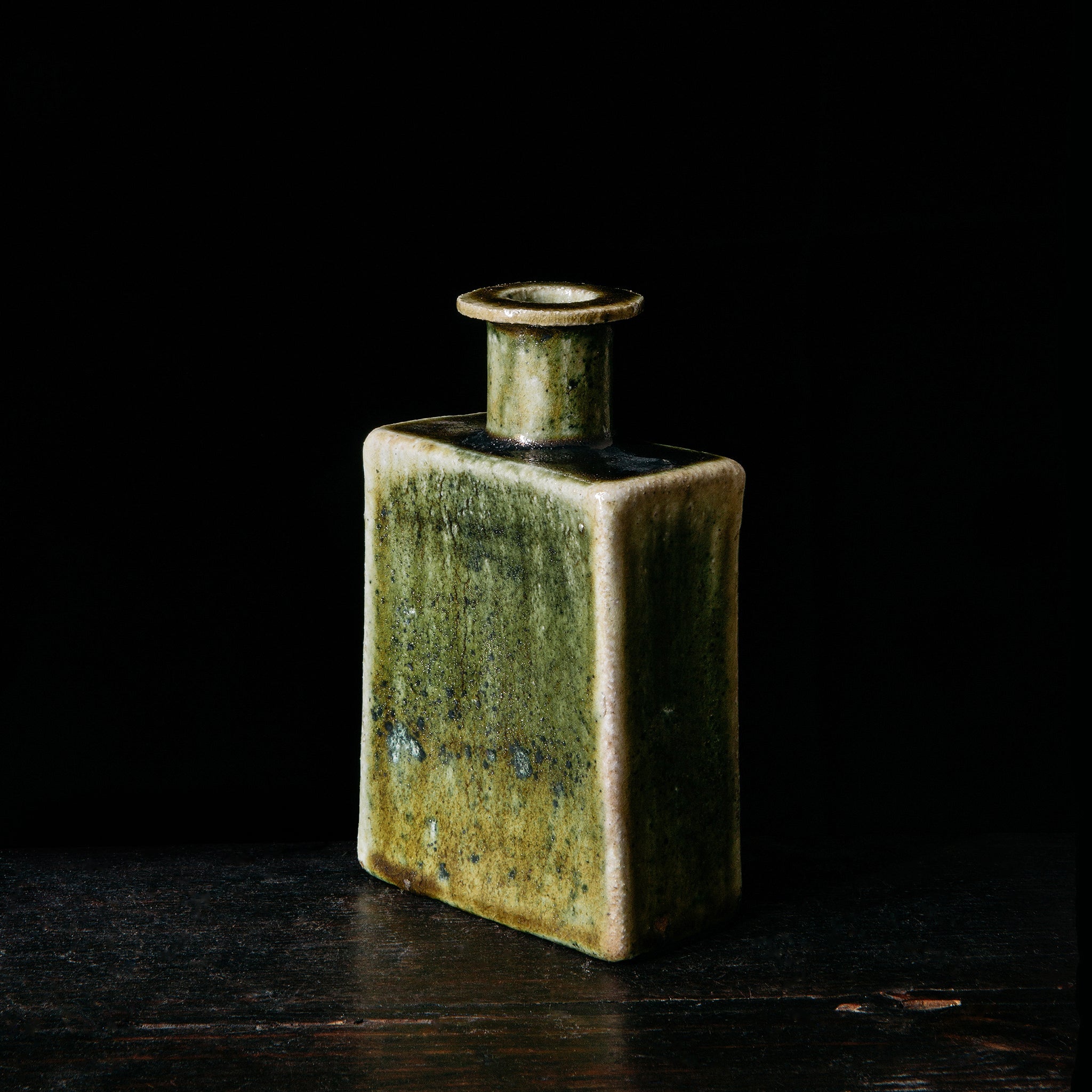 Bottle No.122/23 - huba.studio