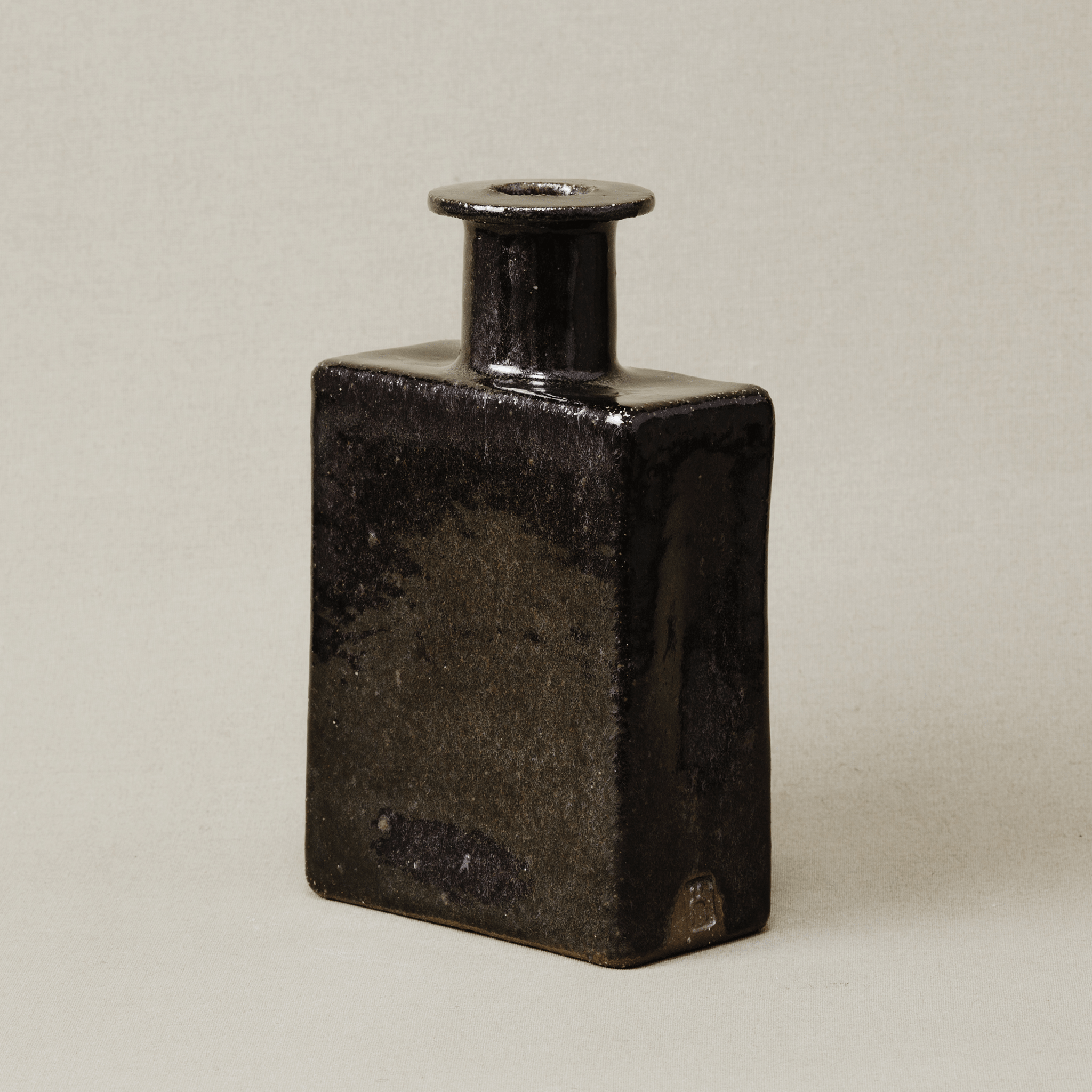 Bottle No.214/24 - huba.studio