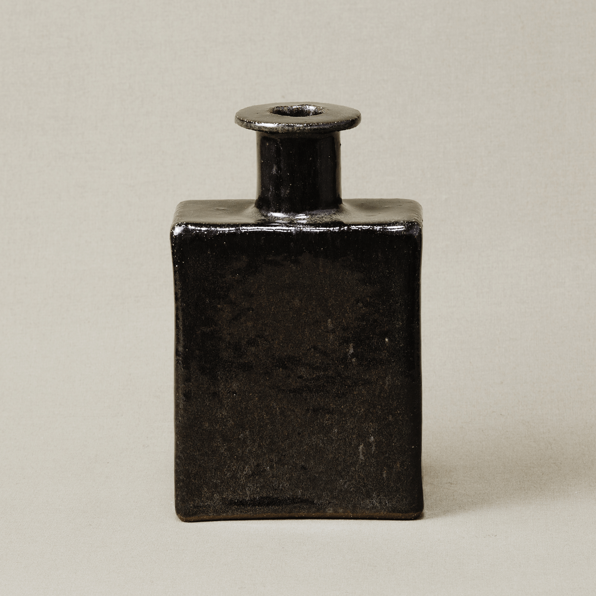 Bottle No.214/24 - huba.studio