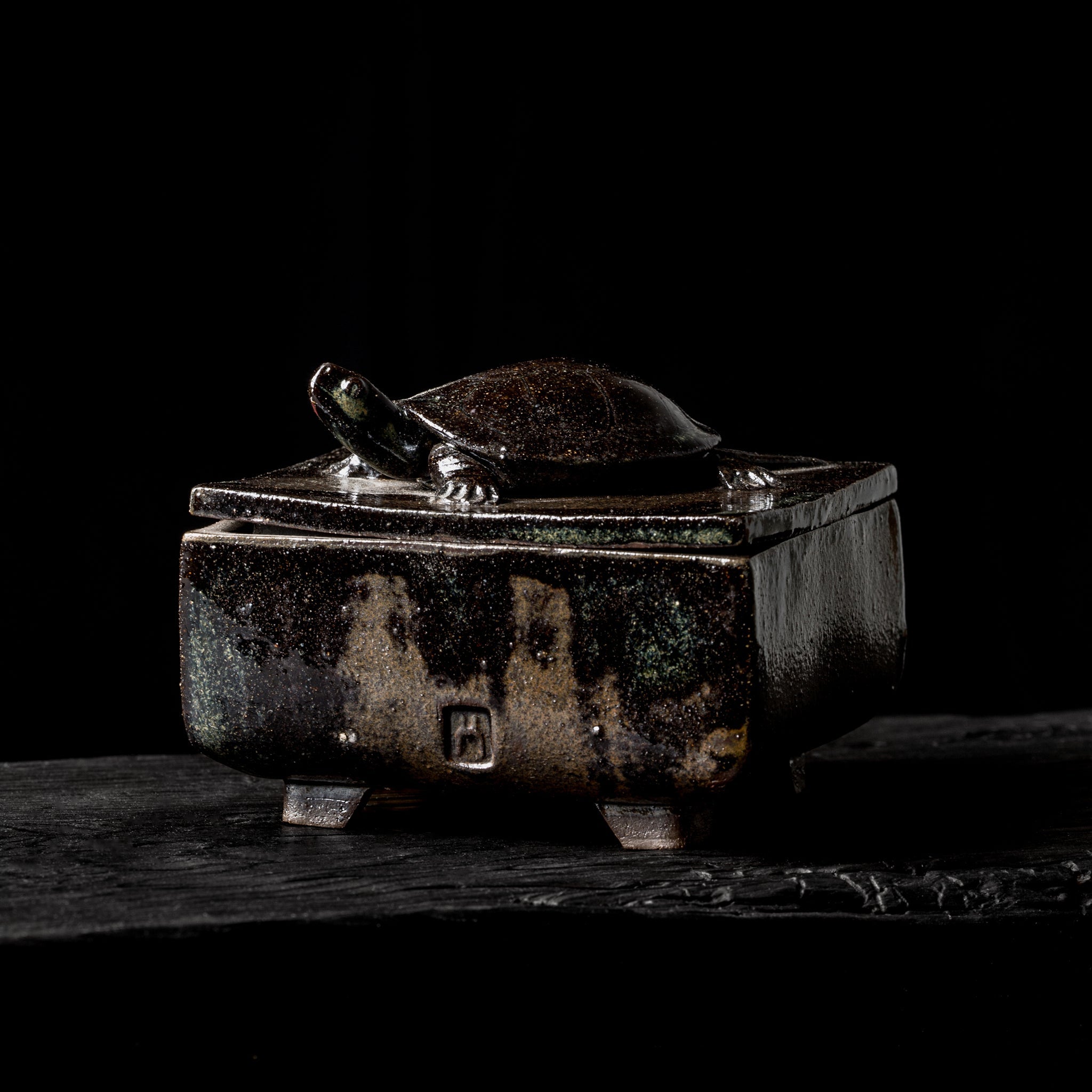 Box With a Turtle No.25/24 - huba.studio