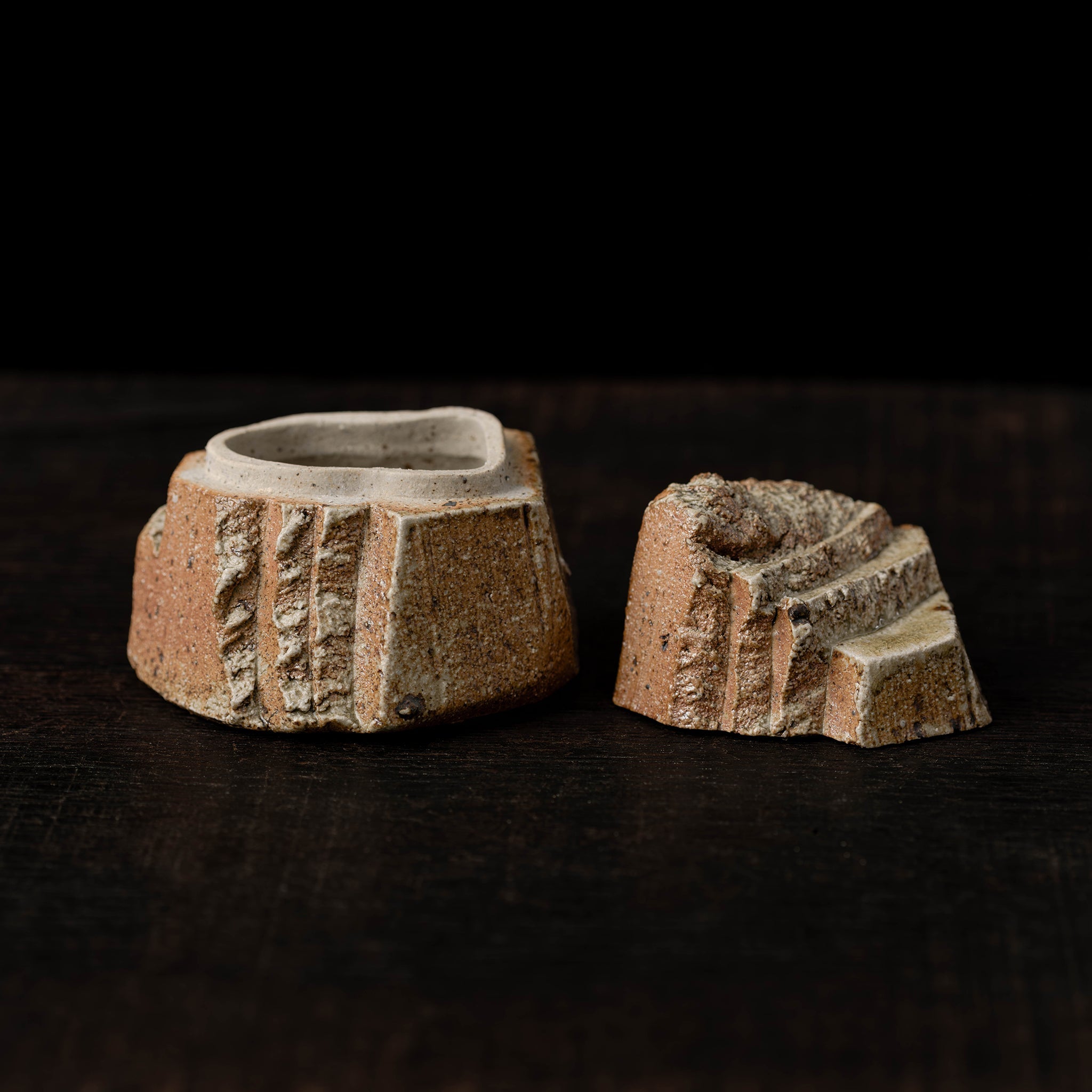 Unique handmade kurinuki ceramic box, inspired by geological forms – for storing small treasures. huba.studio