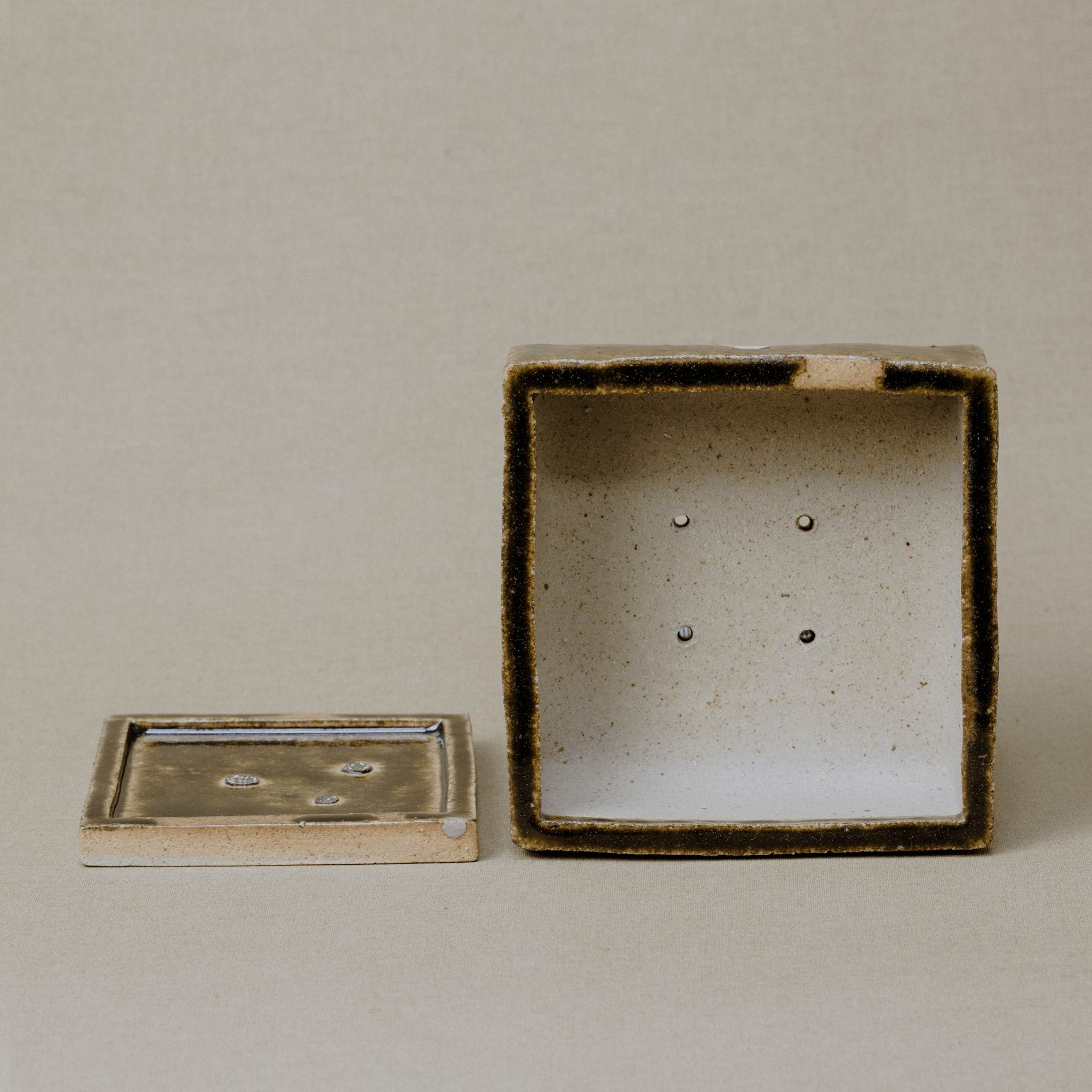 Medium Pot No.200/24 - huba.studio