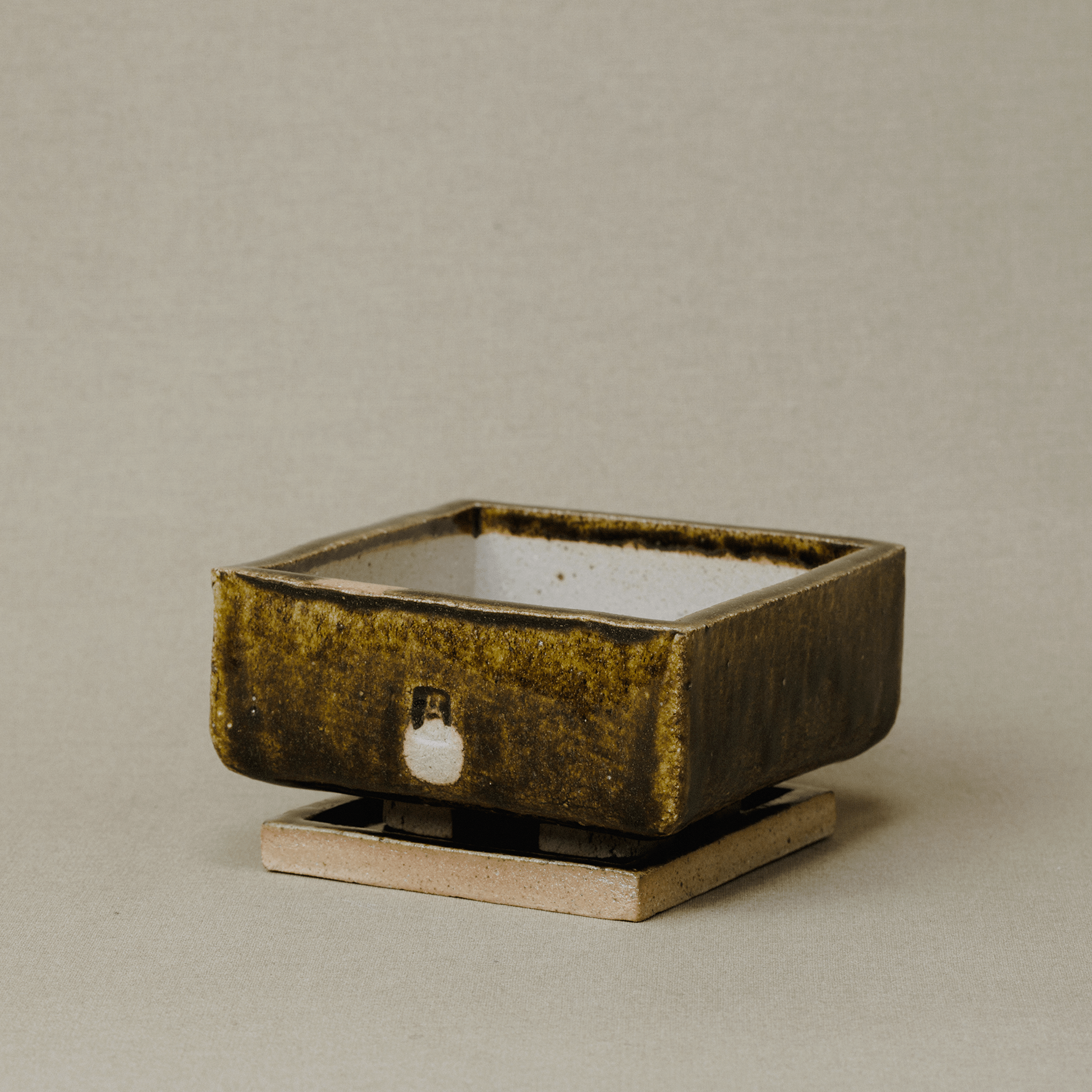 Medium Pot No.200/24 - huba.studio