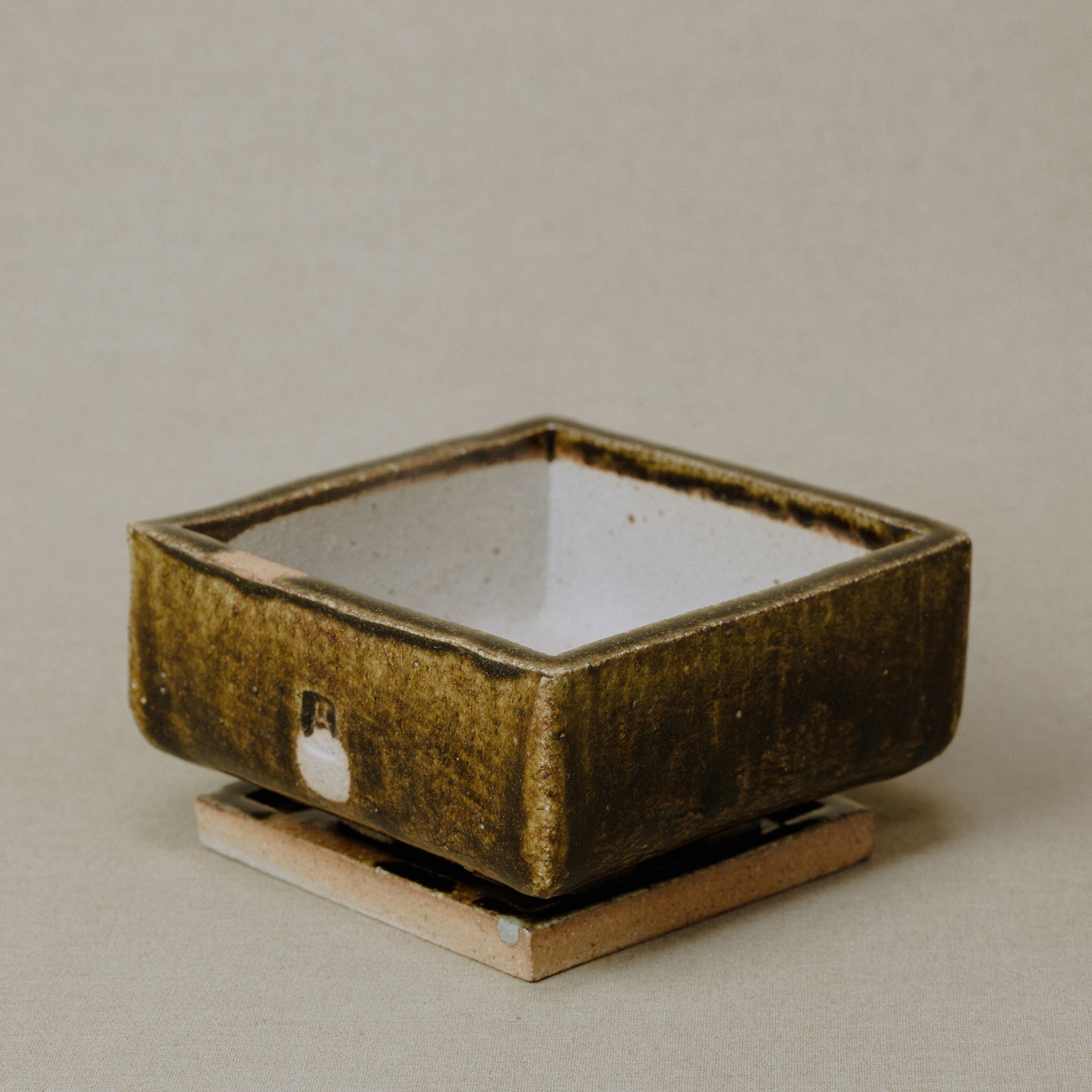 Medium Pot No.200/24 - huba.studio