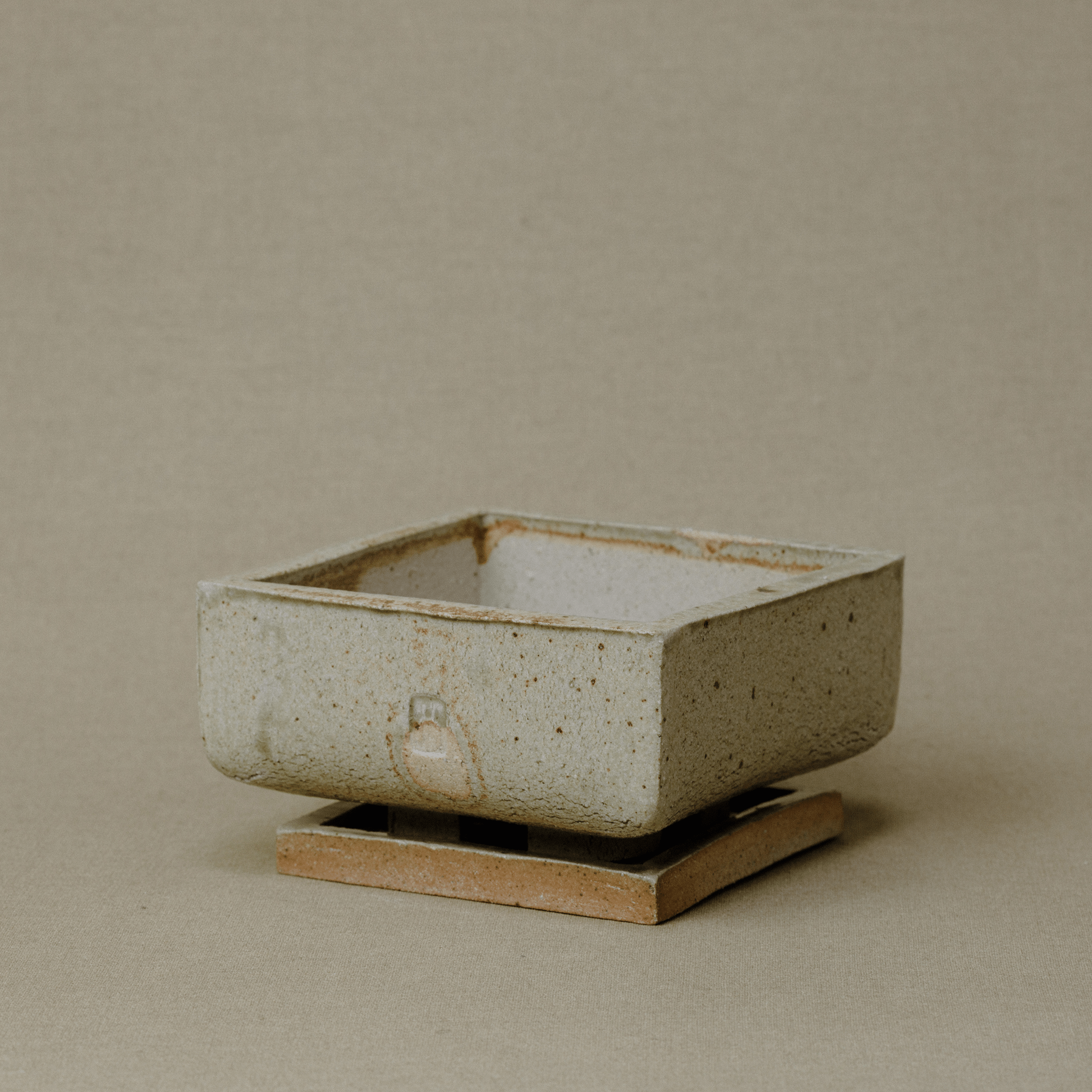 Medium Pot No.201/24 - huba.studio