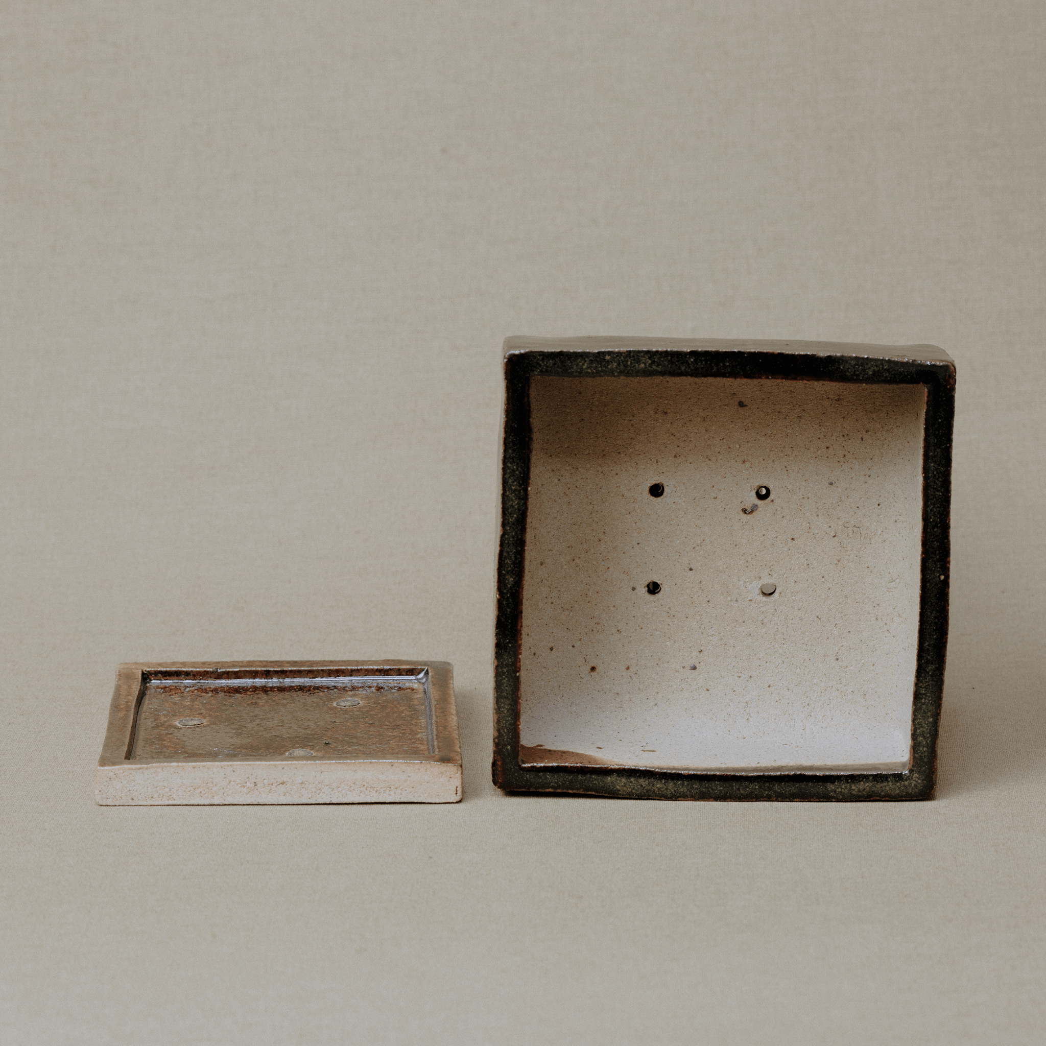 Medium Pot No.204/24 - huba.studio