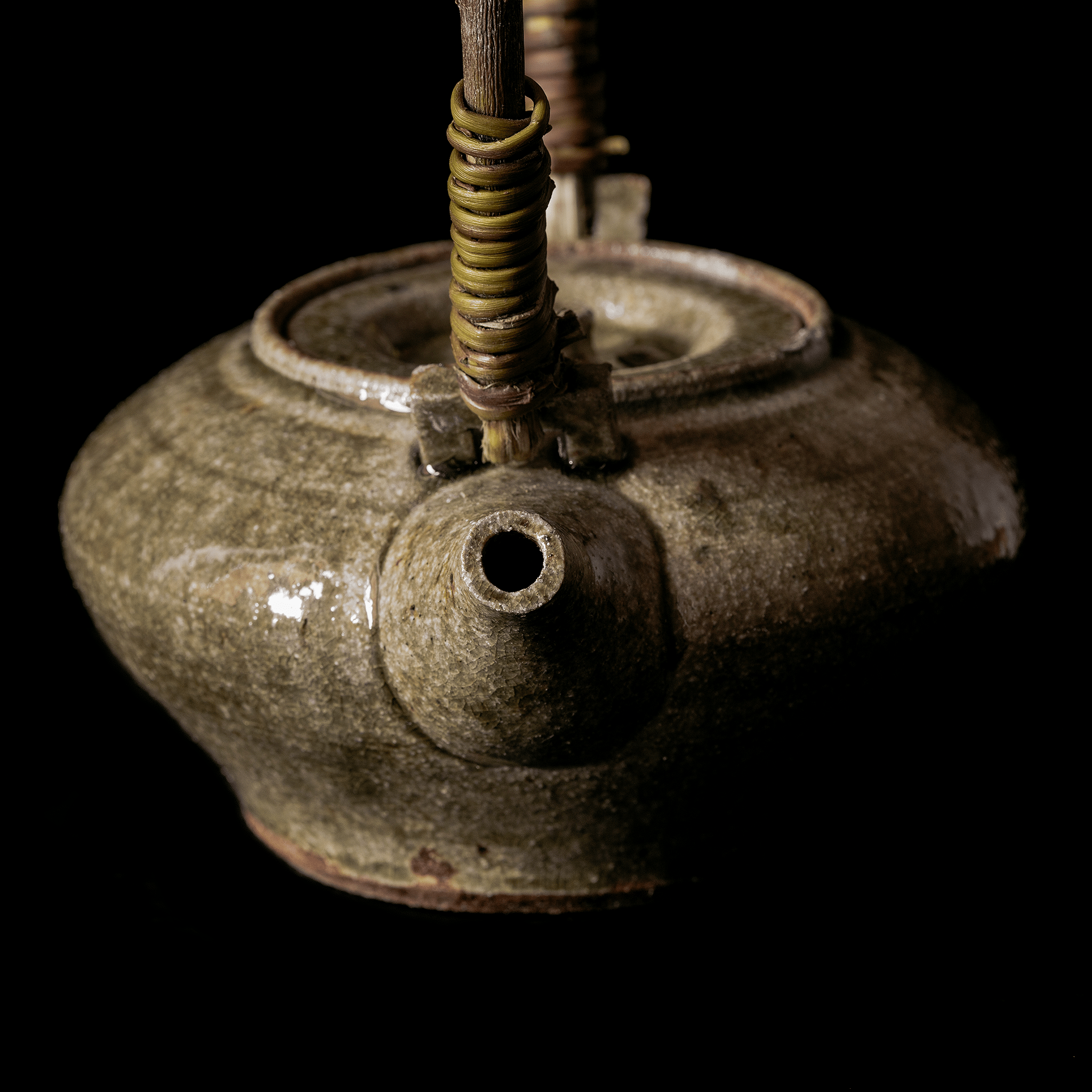 Teapot with Willow Handle No.111/24 - huba.studio