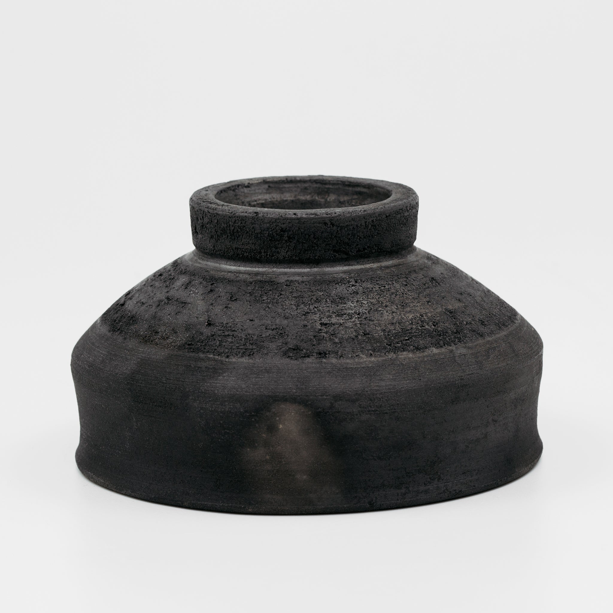 Wheel Thrown Black Chawan No.177/24 - huba.studio
