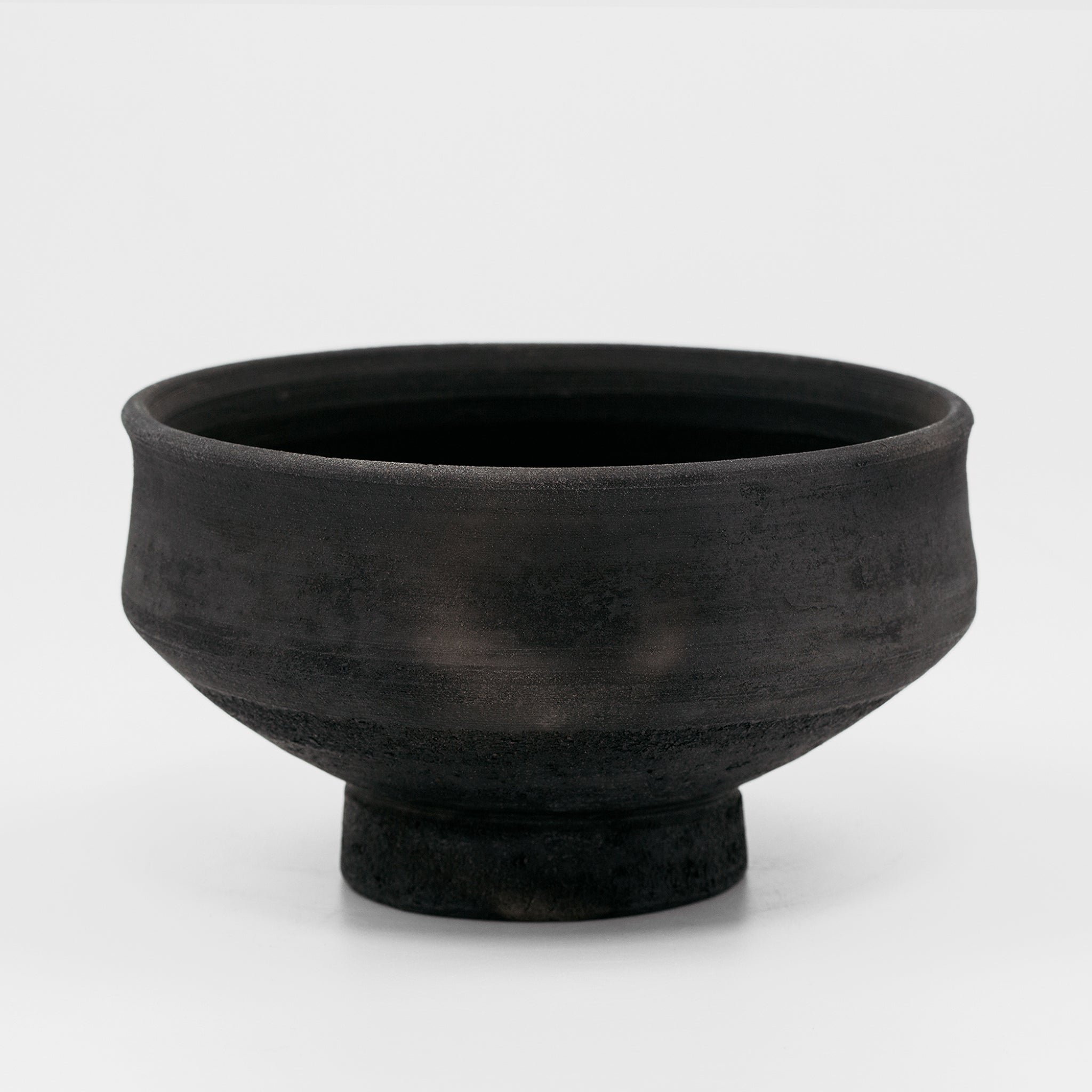 Wheel Thrown Black Chawan No.177/24 - huba.studio