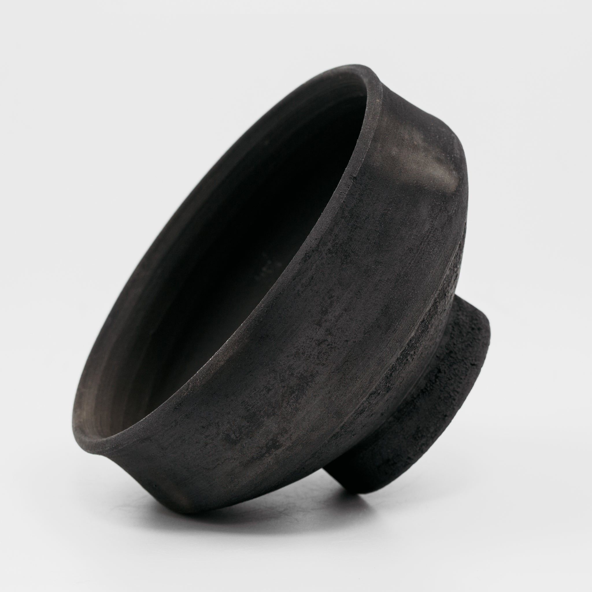 Wheel Thrown Black Chawan No.177/24 - huba.studio