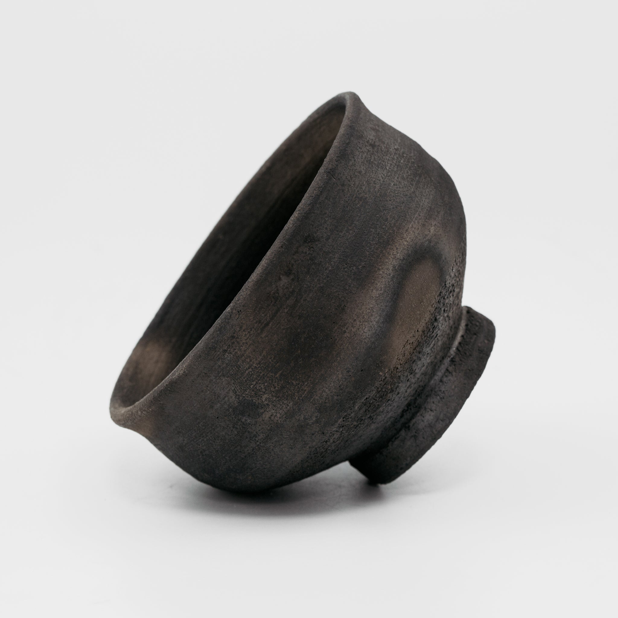 Wheel Thrown Black Cup No.172/24 - huba.studio