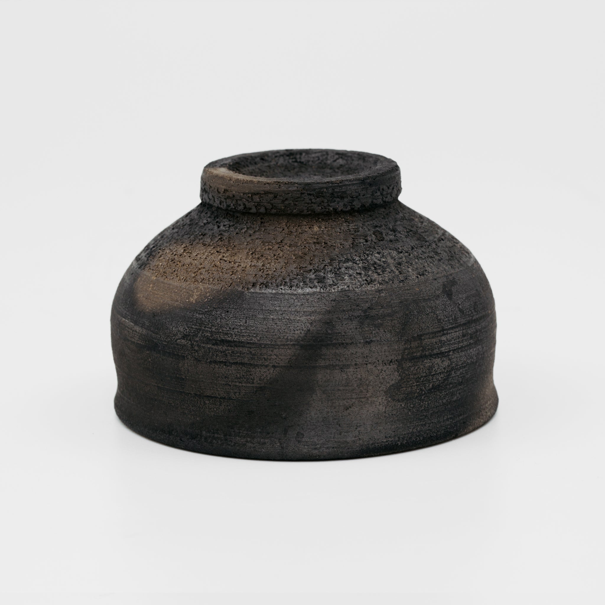 Wheel Thrown Black Cup No.173/24 - huba.studio