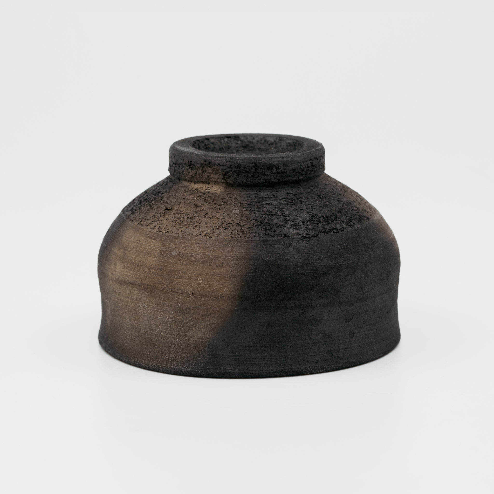 Wheel Thrown Black Cup No.175/24 - huba.studio