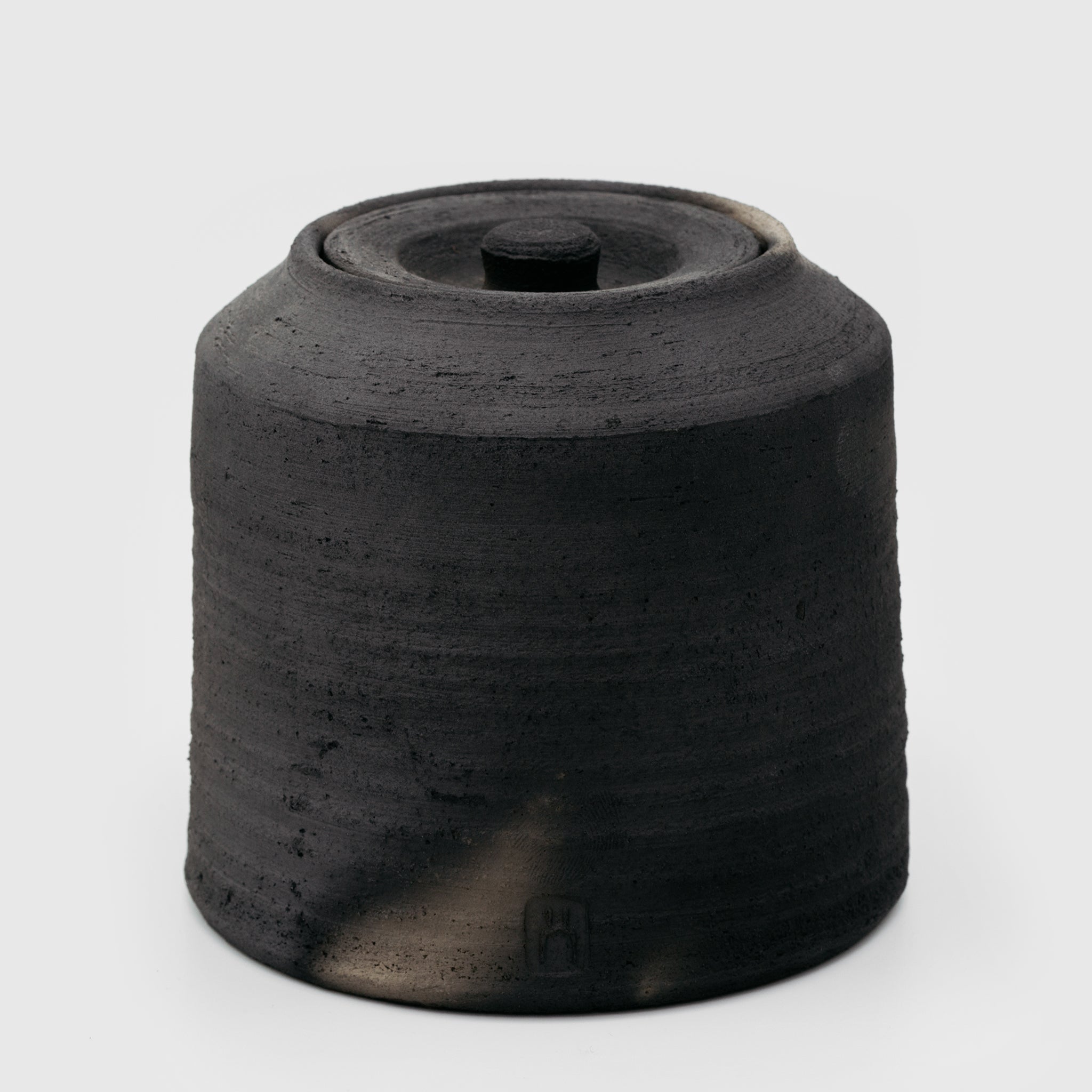 Wheel Thrown Black Lidded Jar No.180/24 - huba.studio