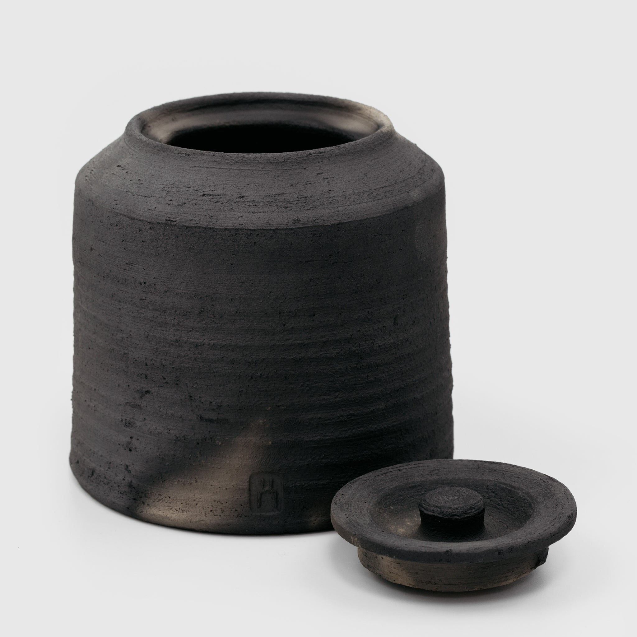 Wheel Thrown Black Lidded Jar No.180/24 - huba.studio