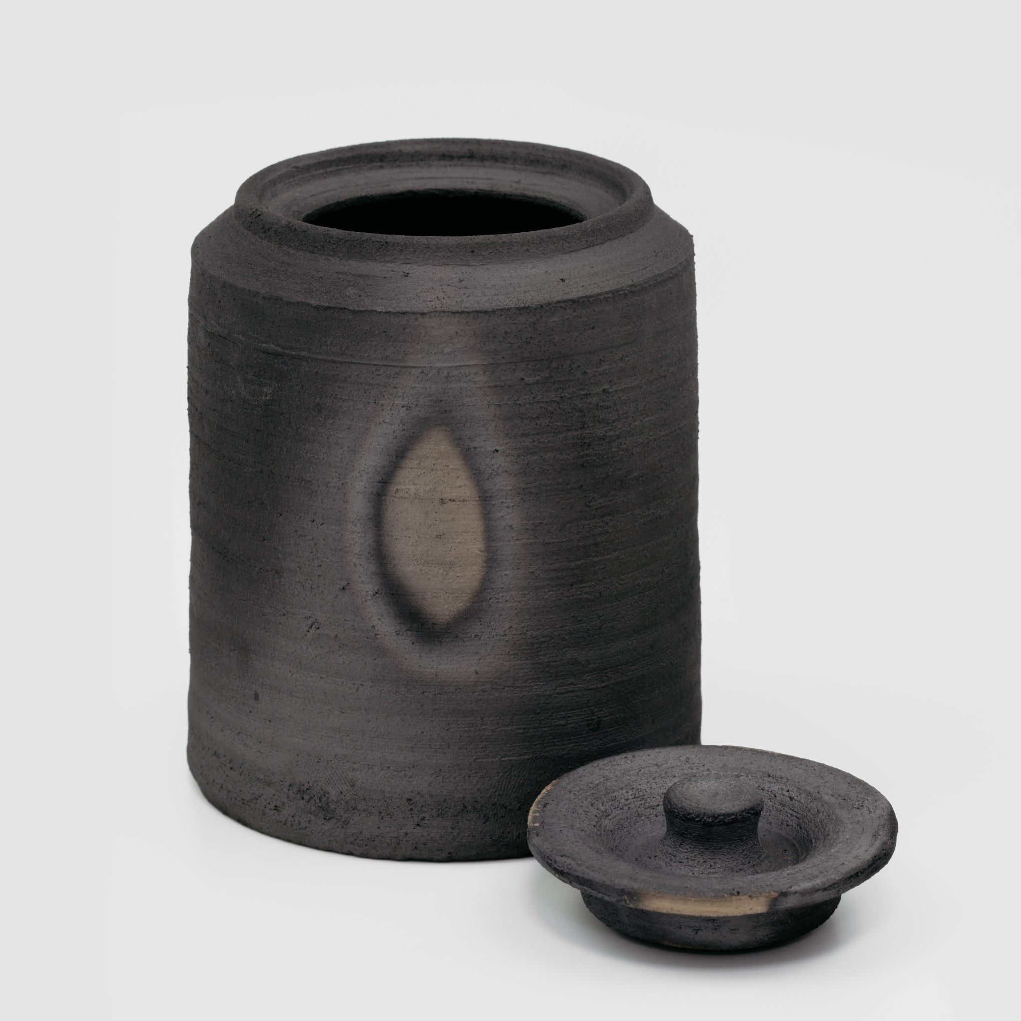 Wheel Thrown Black Lidded Jar No.181/24 - huba.studio