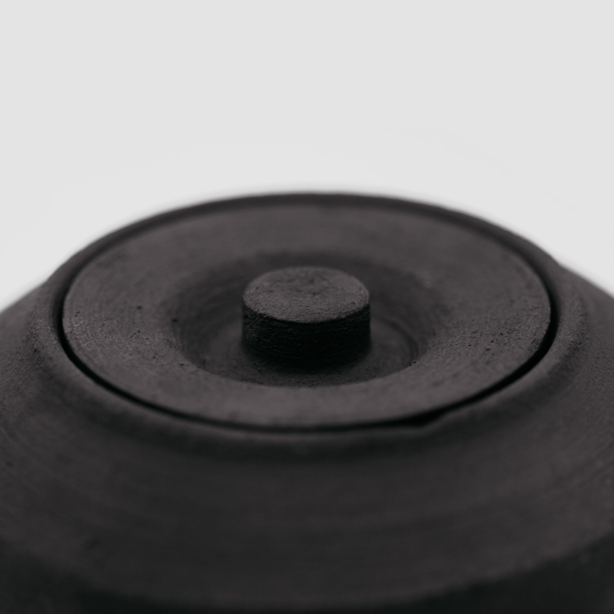 Wheel Thrown Black Lidded Jar No.183/24 - huba.studio