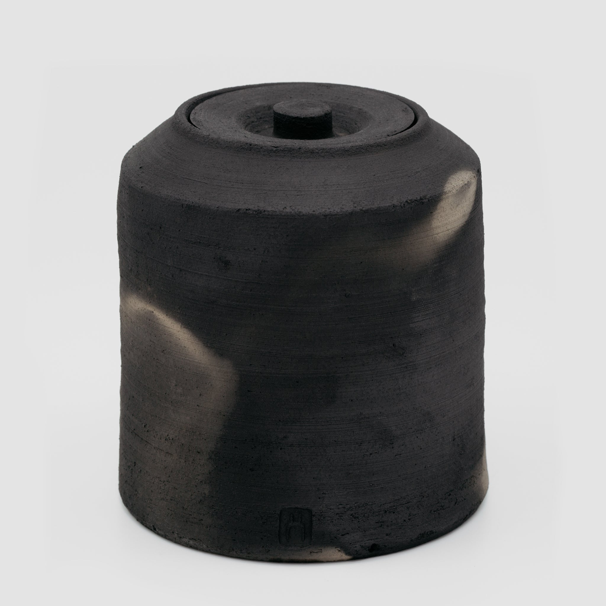 Wheel Thrown Black Lidded Jar No.183/24 - huba.studio