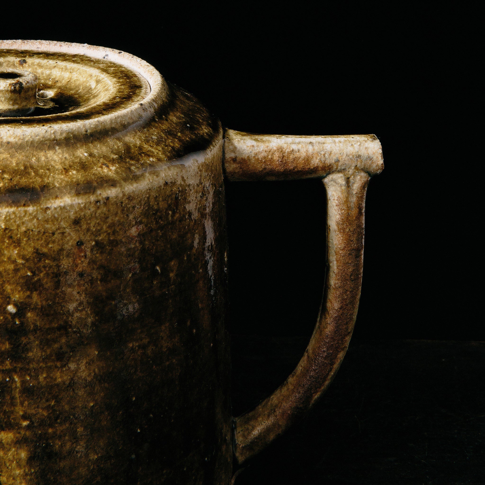 Wheel Thrown Teapot No.137/23 - huba.studio