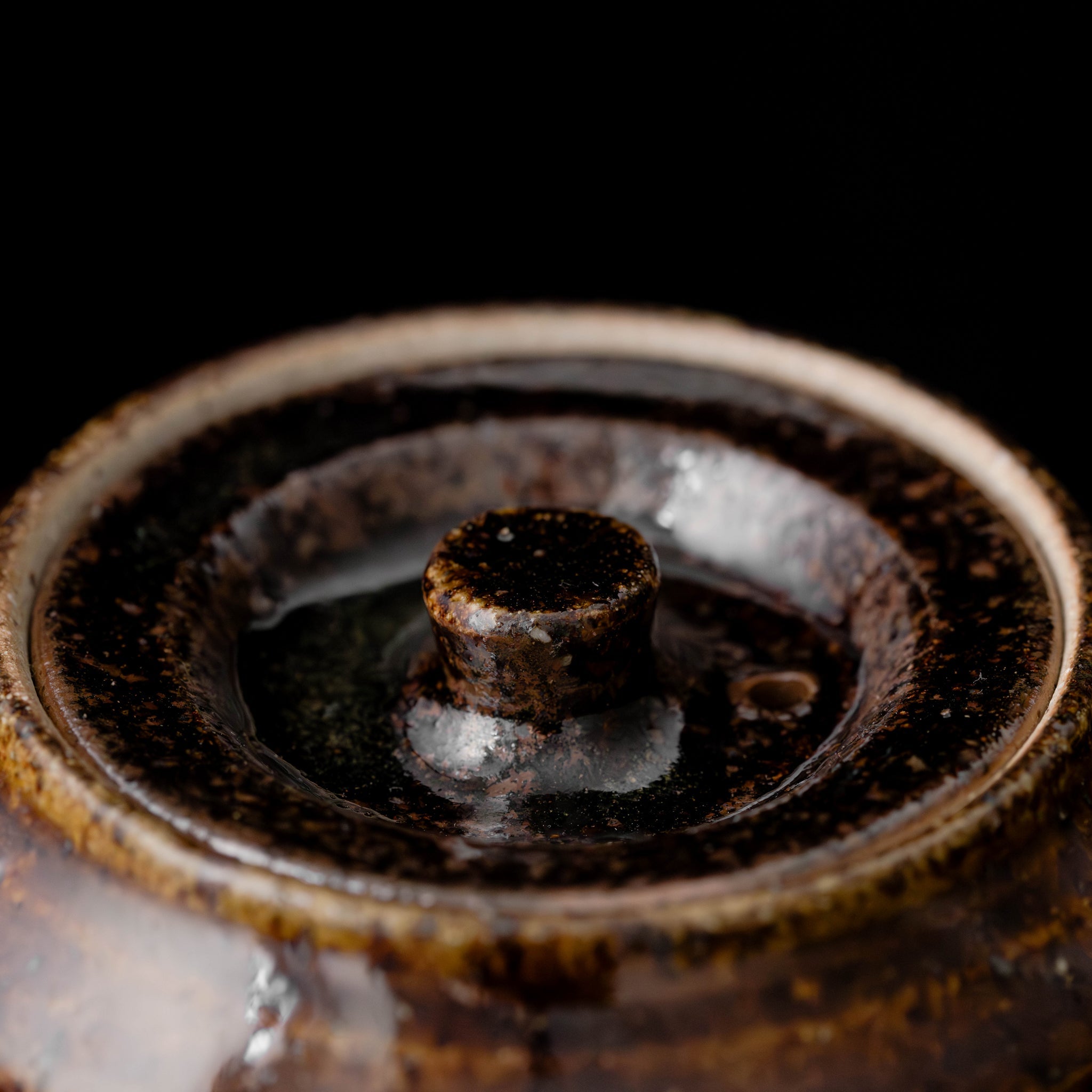 Wheel Thrown Teapot No.30/25 - huba.studio