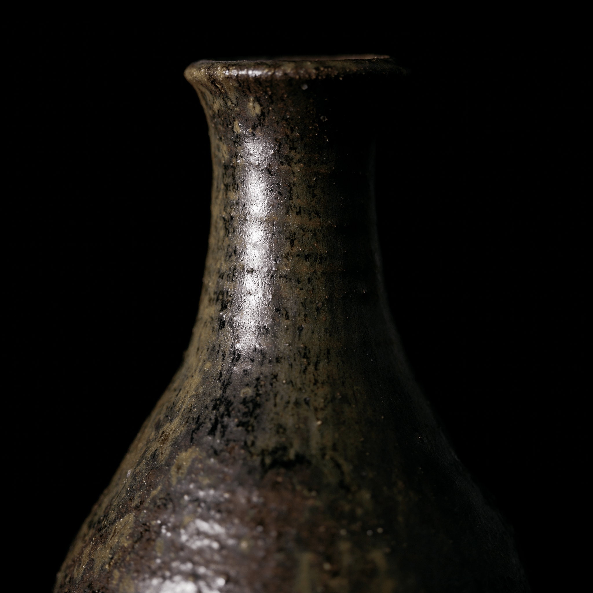 Wheel Thrown Tokkuri Bottle No.121/24 - huba.studio