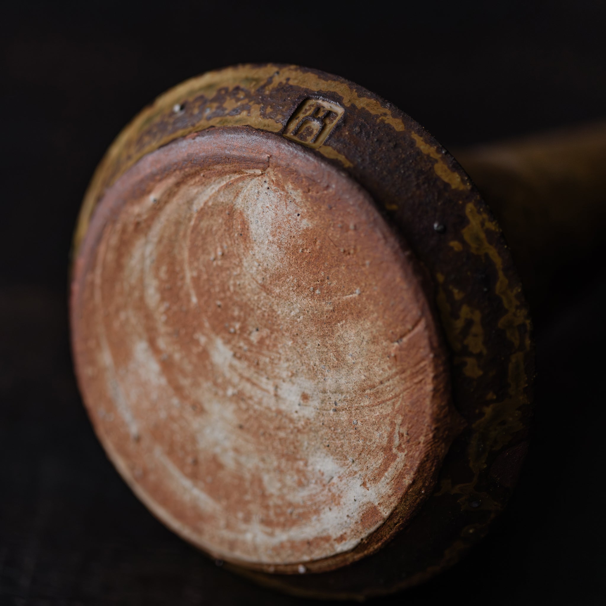 Wood - fired Slender Vase No.161/25 - huba.studio