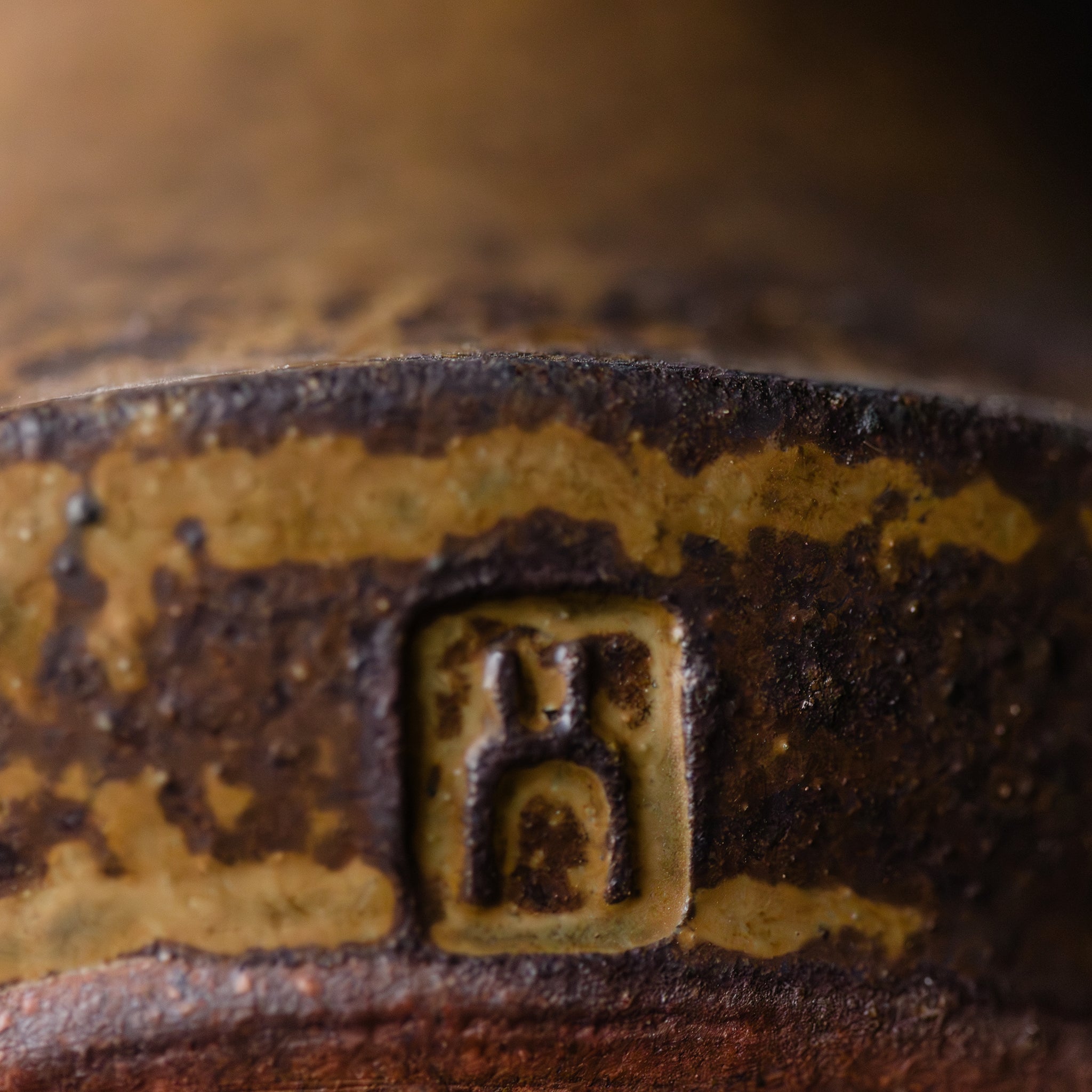 Wood - fired Slender Vase No.161/25 - huba.studio