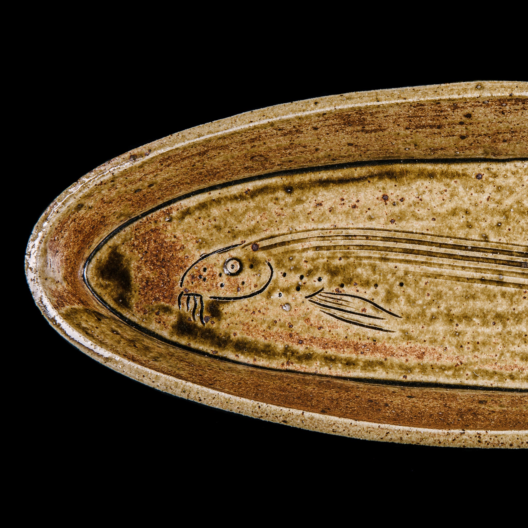 Dish With a Fish Motif No.80/22