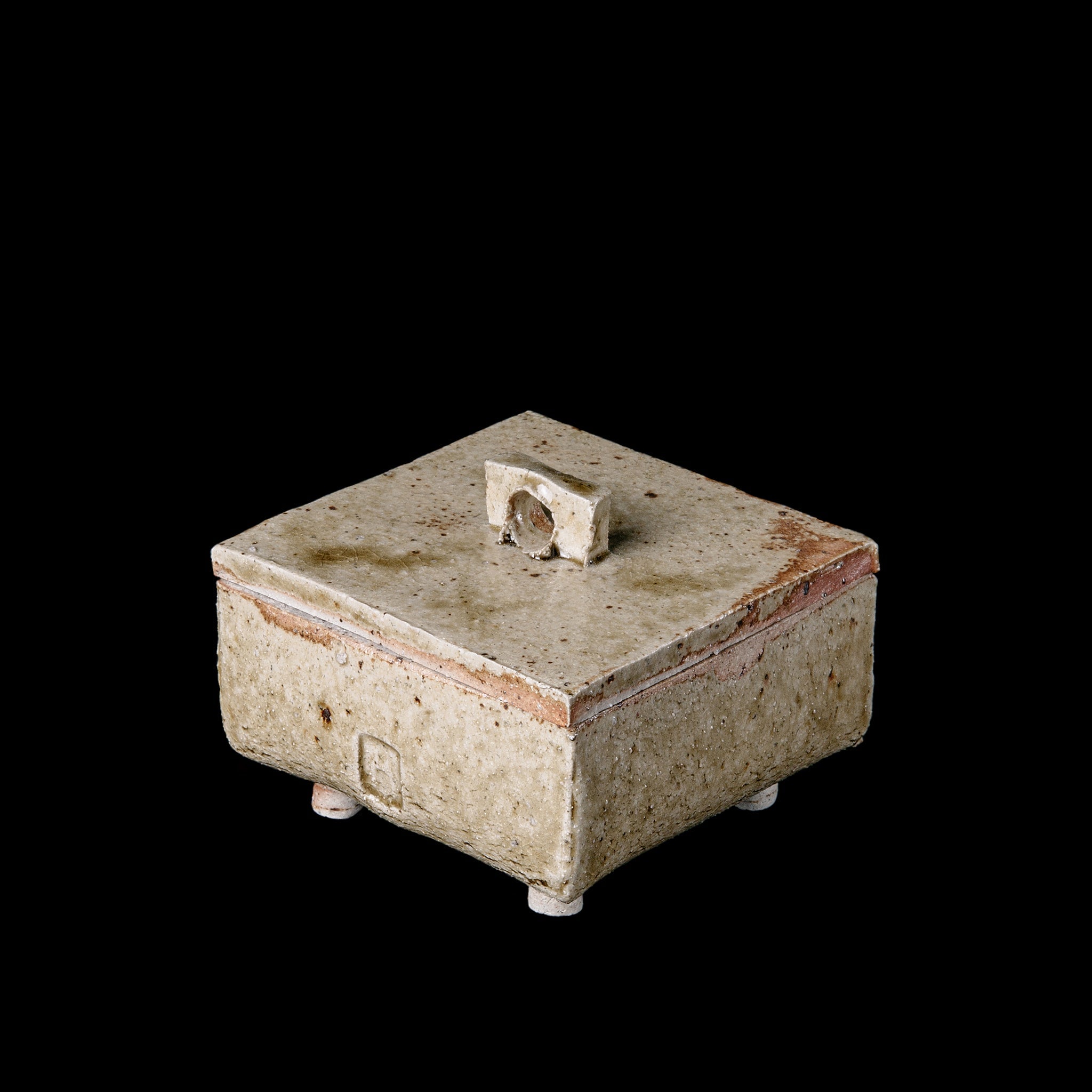 Box No.221/22 - huba.studio