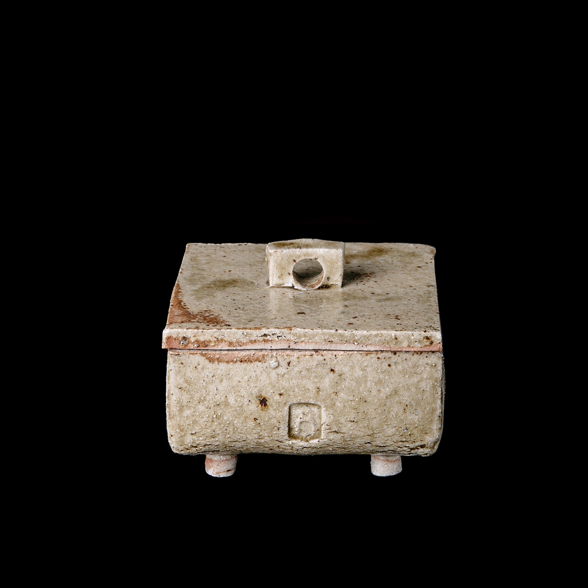 Box No.221/22 - huba.studio