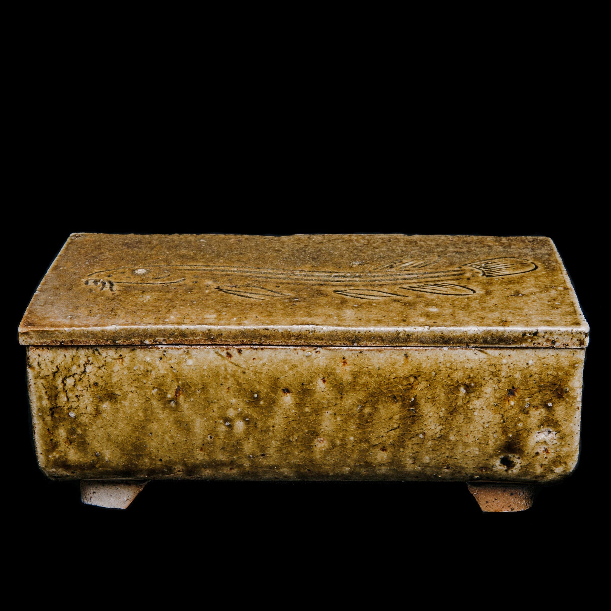 Box With a Fish Motif No.27/22 - huba.studio