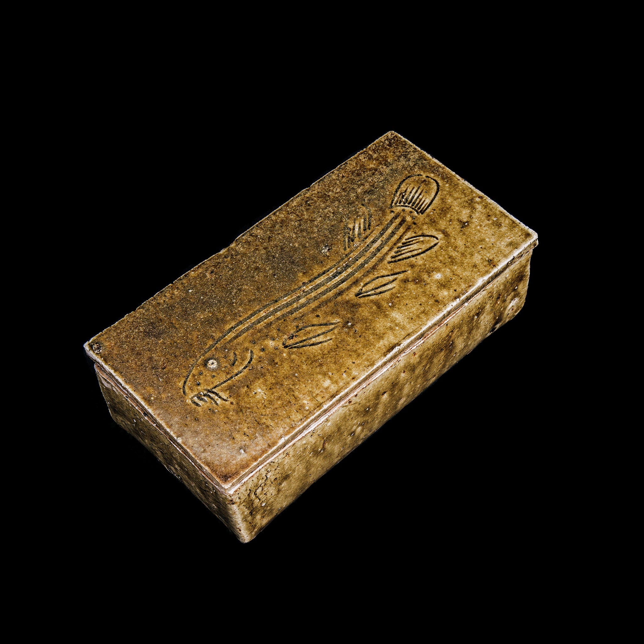 Box With a Fish Motif No.27/22 - huba.studio