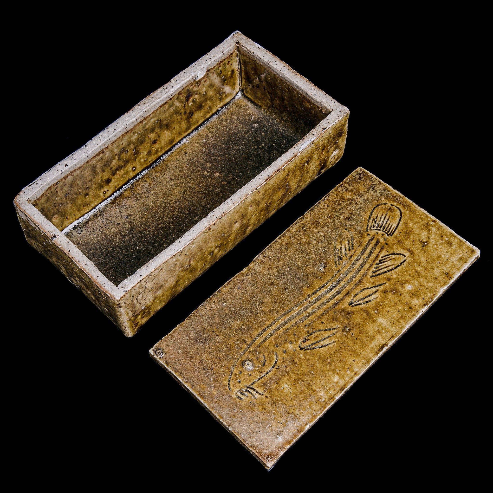 Box With a Fish Motif No.27/22 - huba.studio