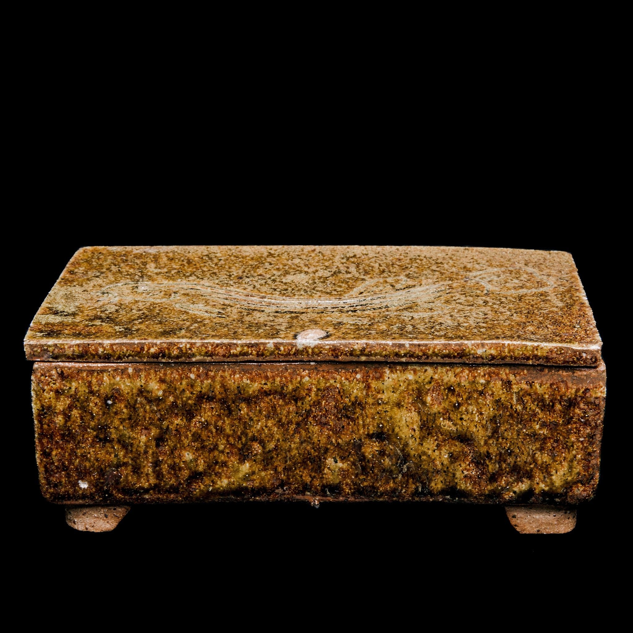 Box With a Fish Motif No.28/22 - huba.studio