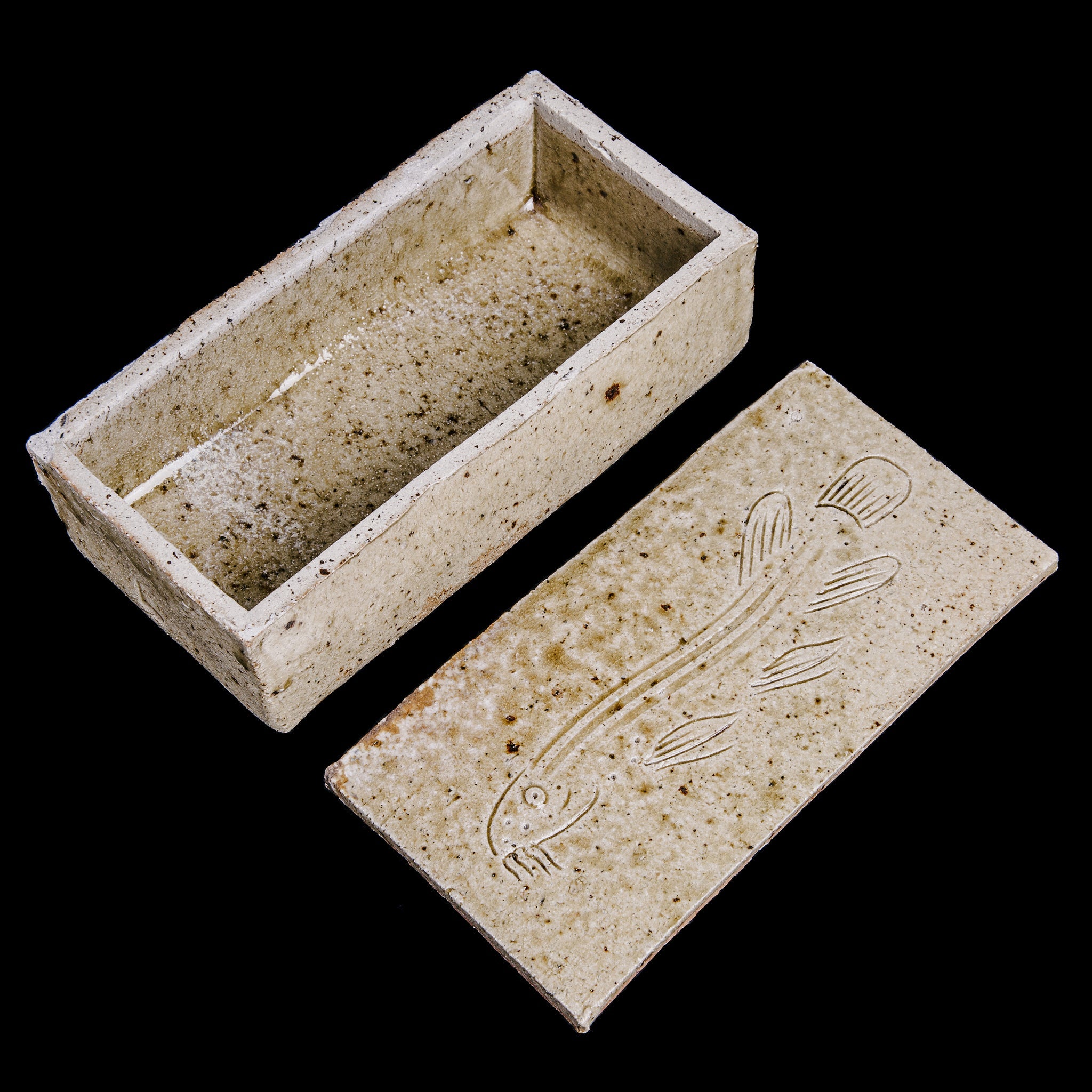 Box With a Fish Motif No.29/22 - huba.studio