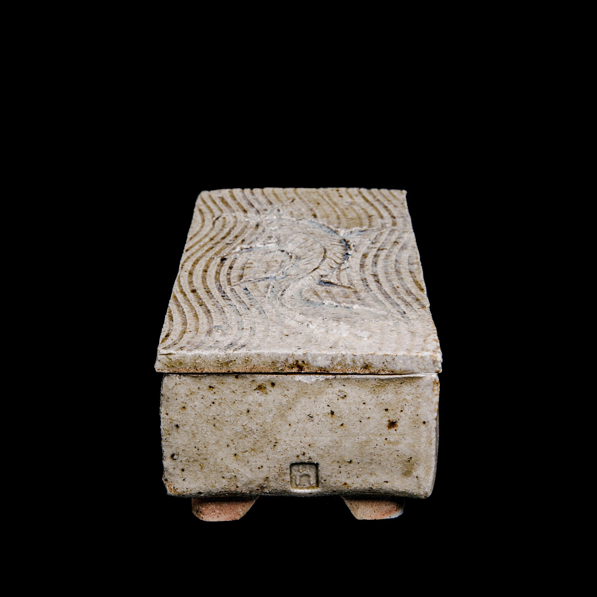 Box With a Fish Motif No.30/22 - huba.studio