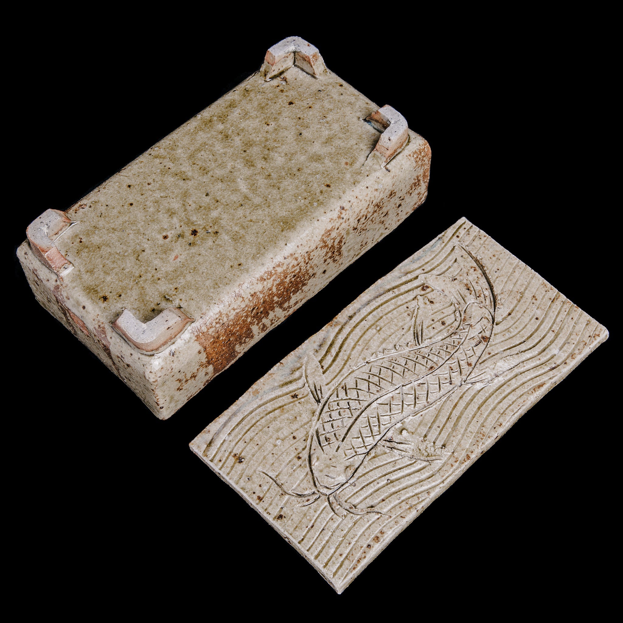 Box With a Fish Motif No.31/22 - huba.studio