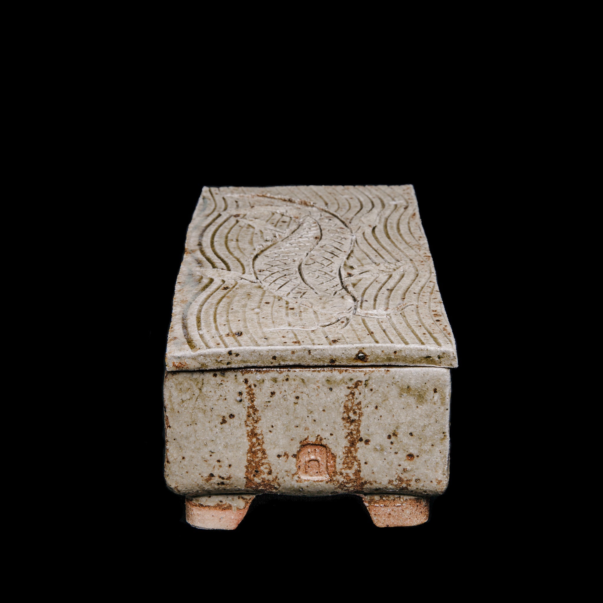 Box With a Fish Motif No.31/22 - huba.studio