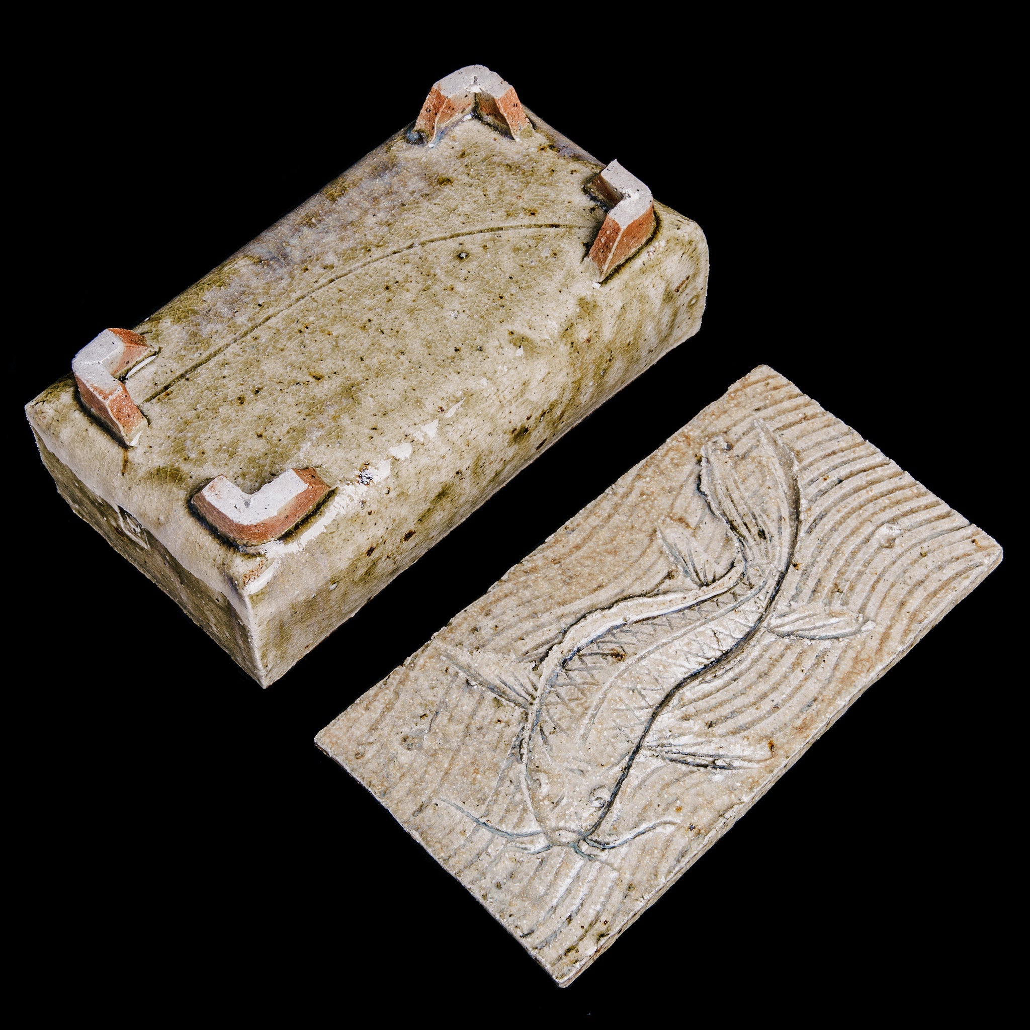 Box With a Fish Motif No.32/22 - huba.studio