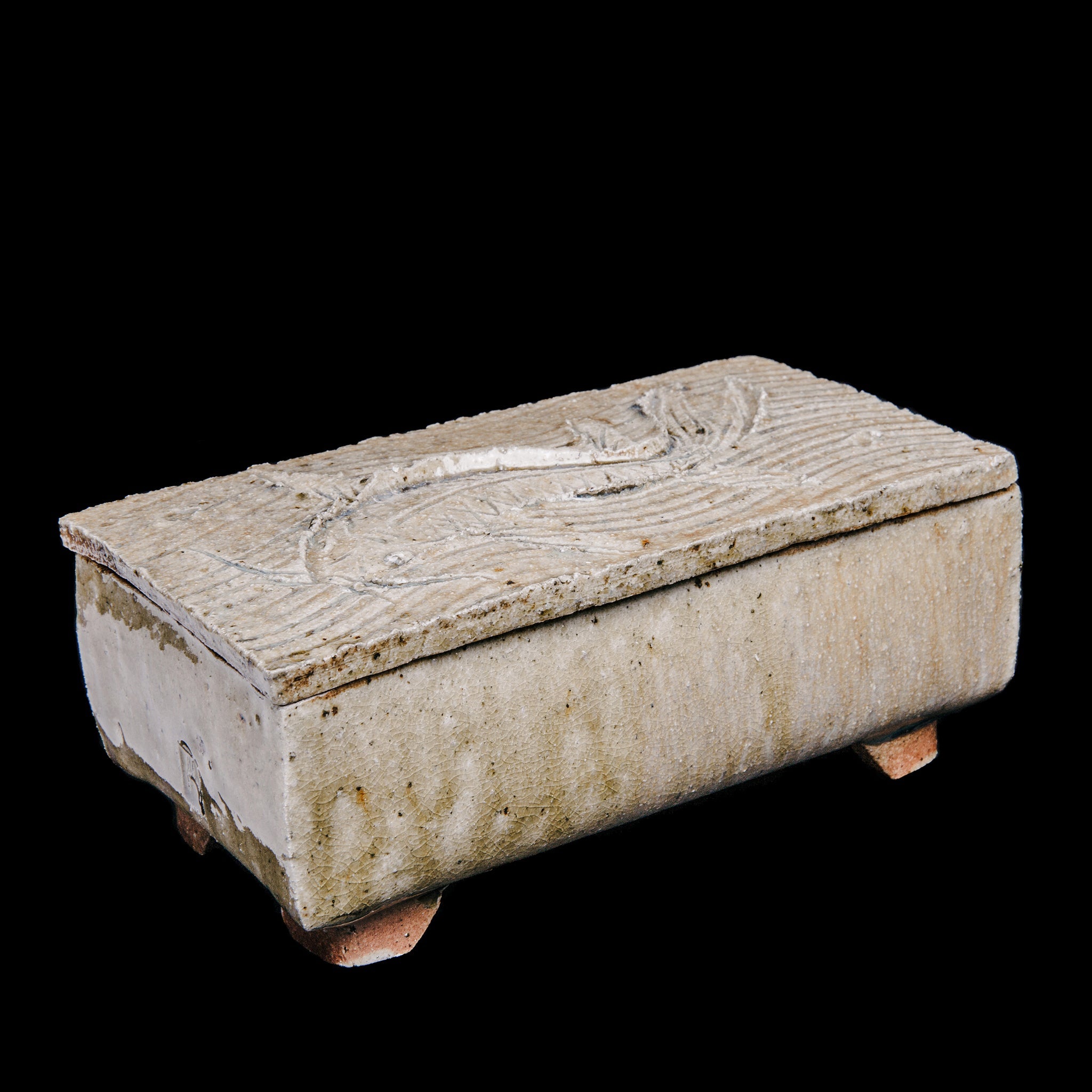 Box With a Fish Motif No.32/22 - huba.studio