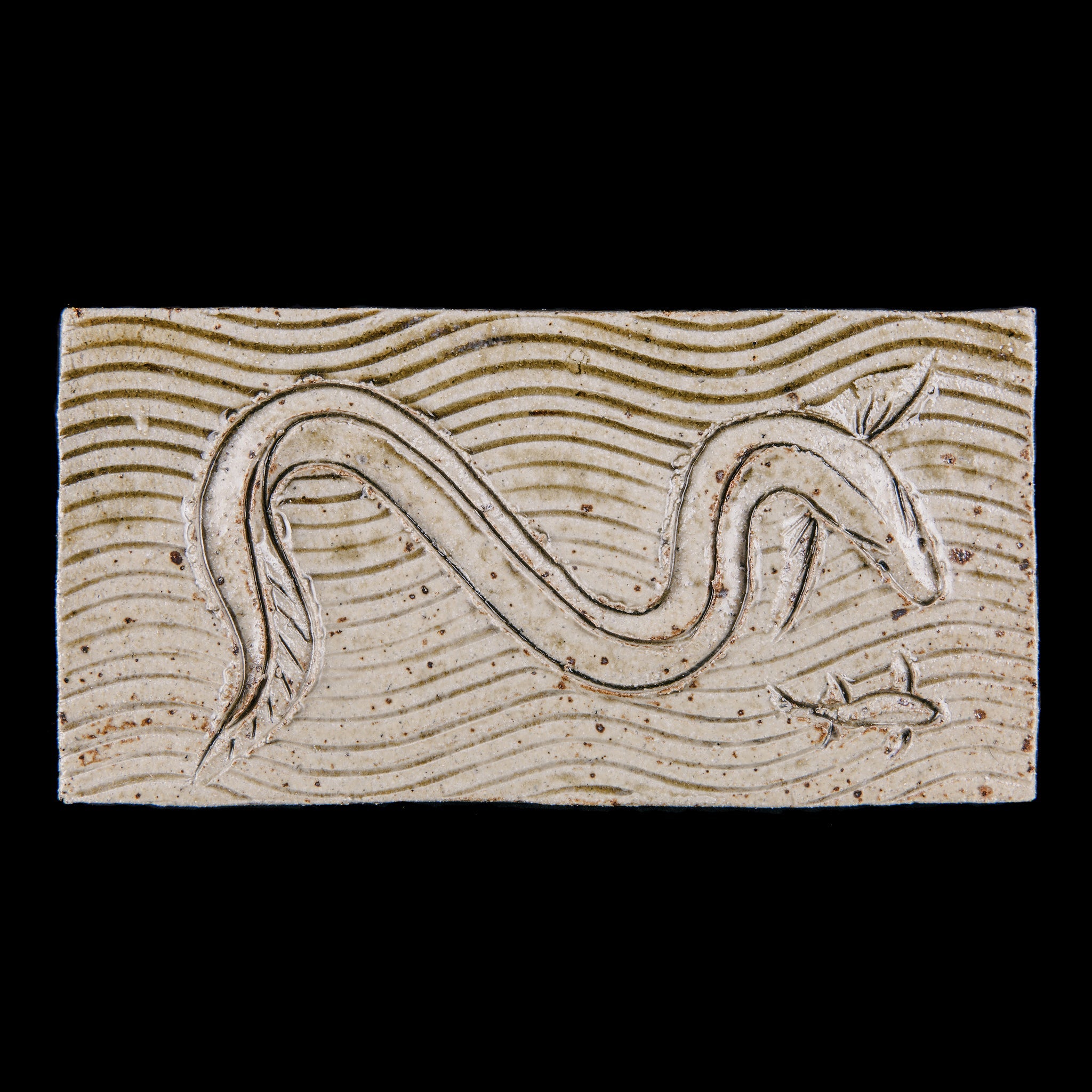 Box With a Fish Motif No.33/22 - huba.studio