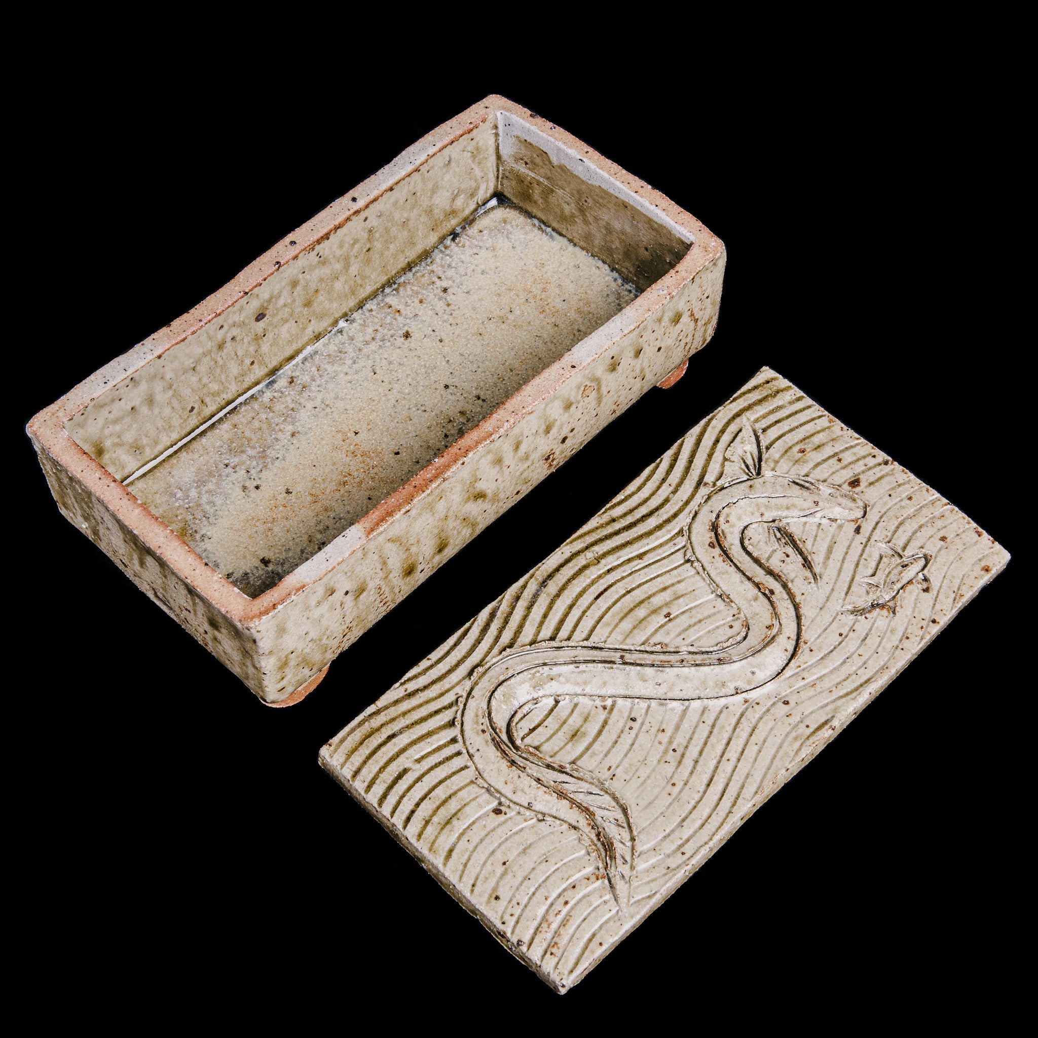 Box With a Fish Motif No.33/22 - huba.studio