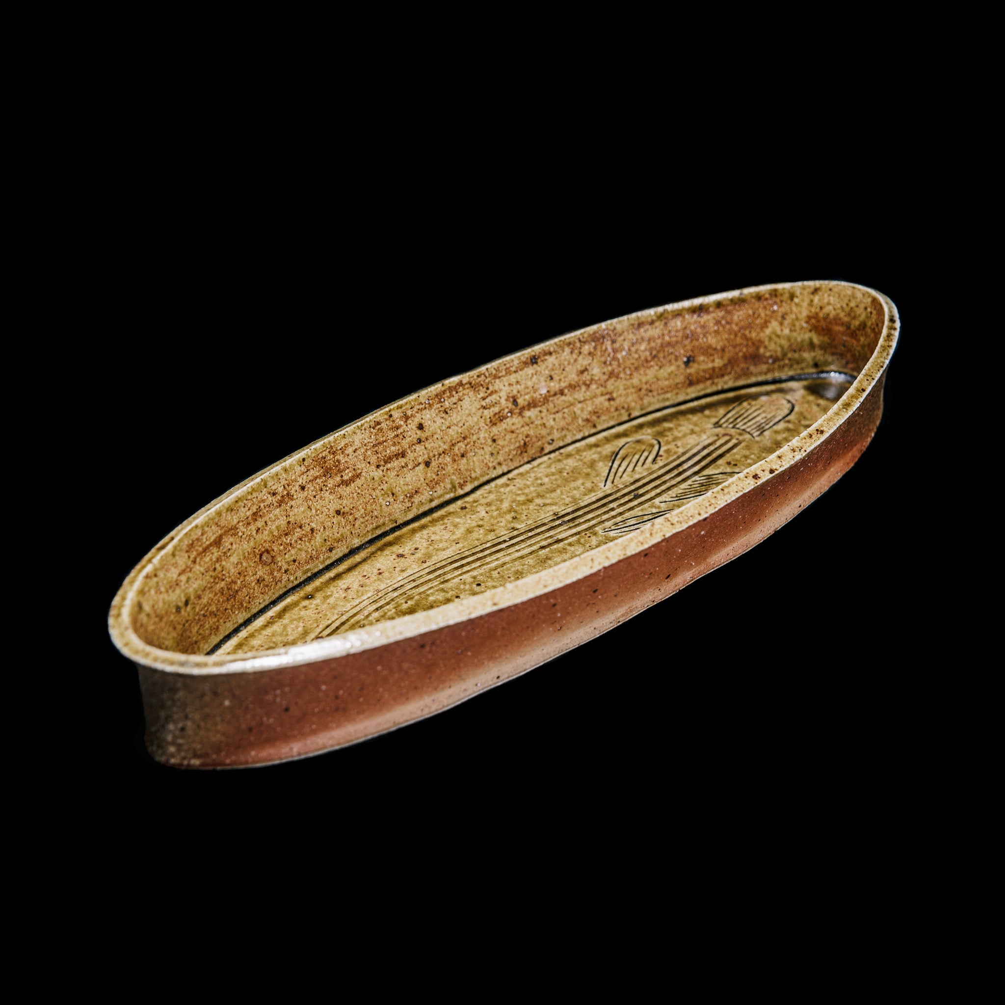 Dish With a Fish Motif No.80/22 - huba.studio